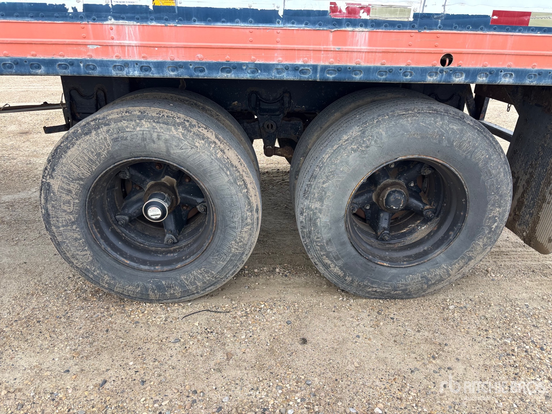 1992 Monon 48 ft x 102 in T/A Storage