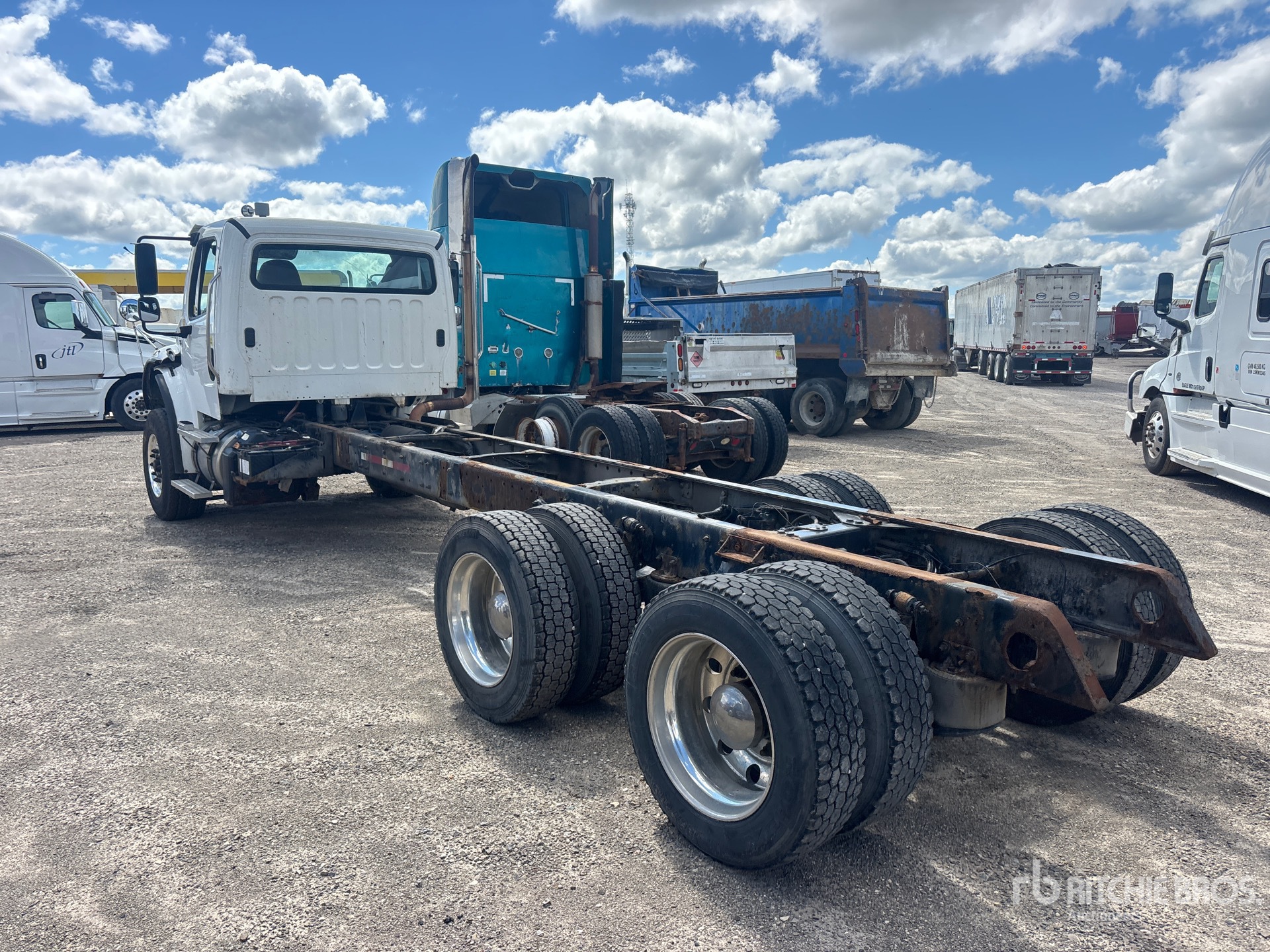 2018 Freightliner M2 106
