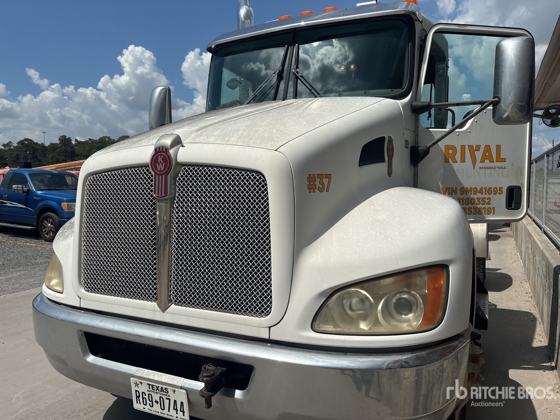 2009 Kenworth T370
