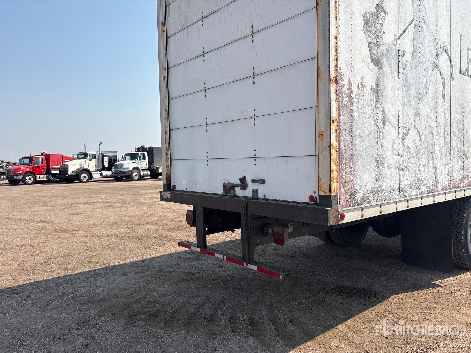 2005 Peterbilt 330