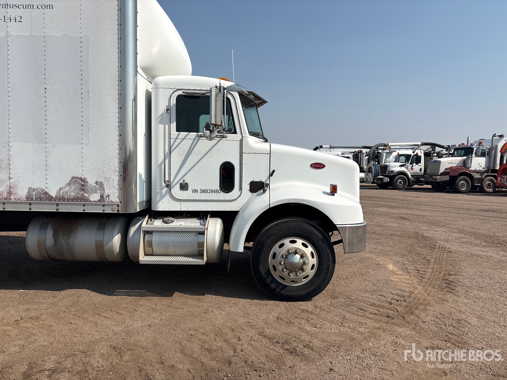 2005 Peterbilt 330