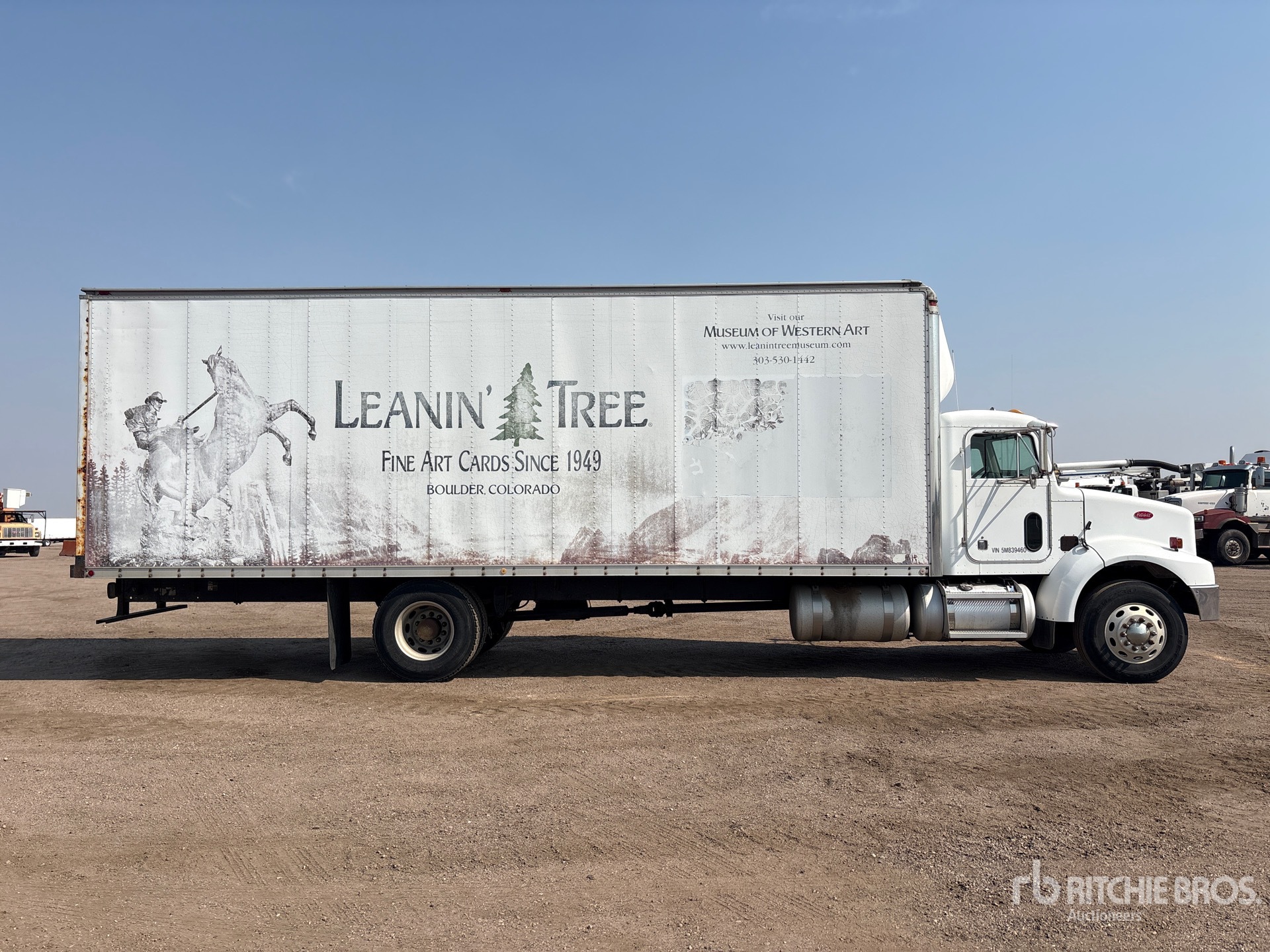 2005 Peterbilt 330