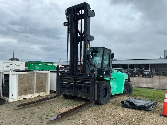 2015 Yale GDP360 33700 lb 4x2 Heavy lift all terrain forklift Rough Terrain Forklift
