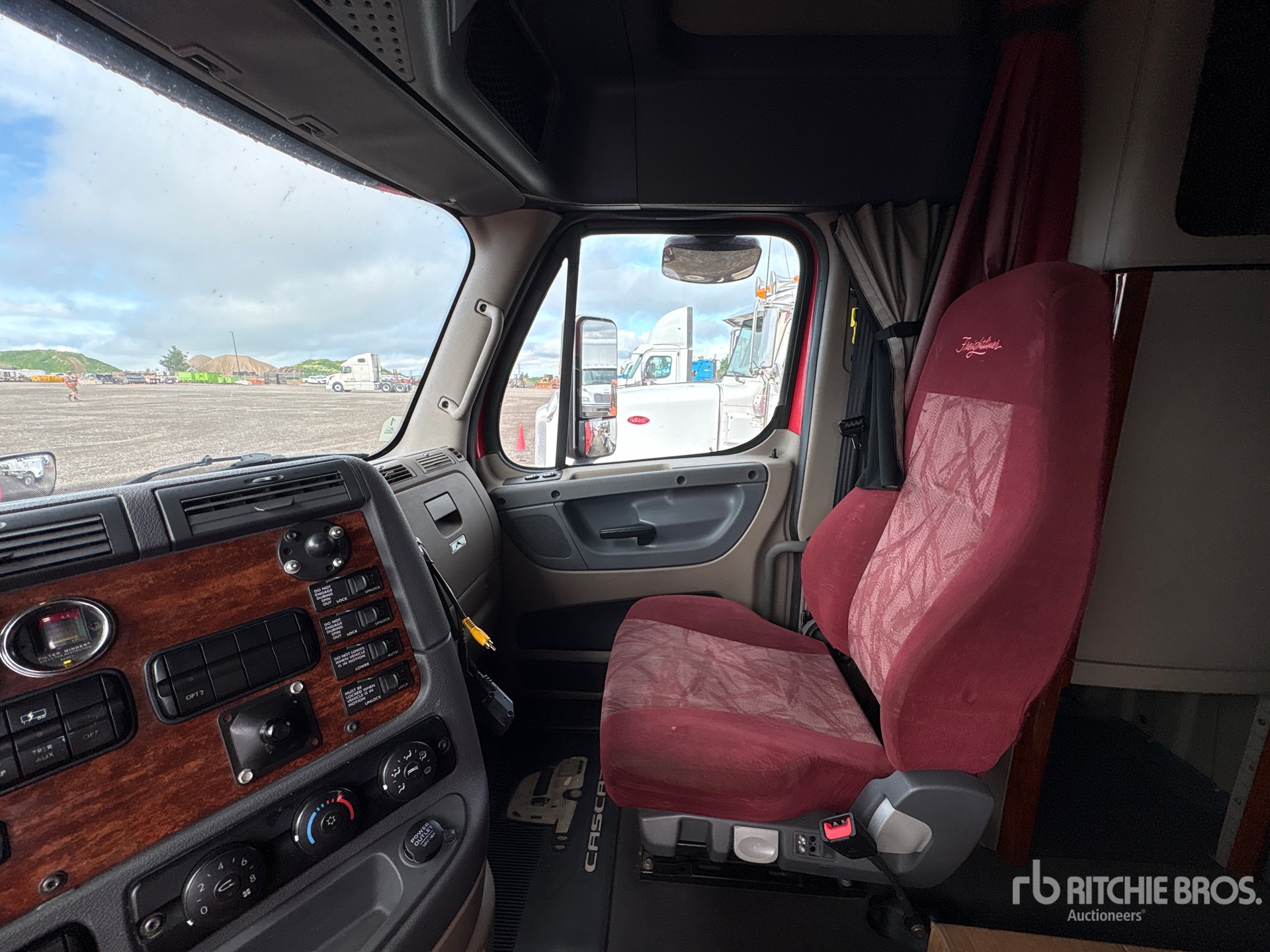 2019 Freightliner CASCADIA 125