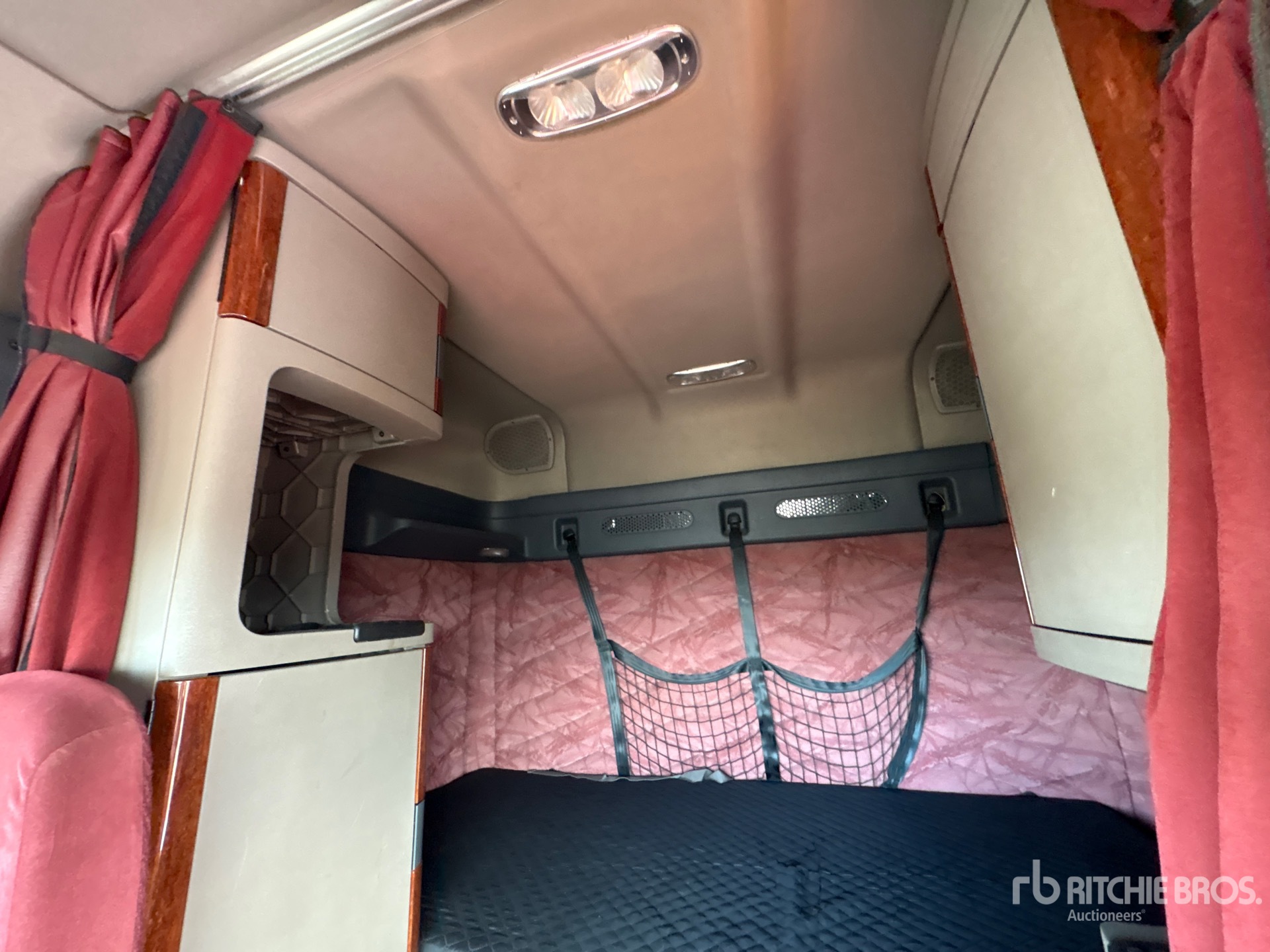 2019 Freightliner CASCADIA 125