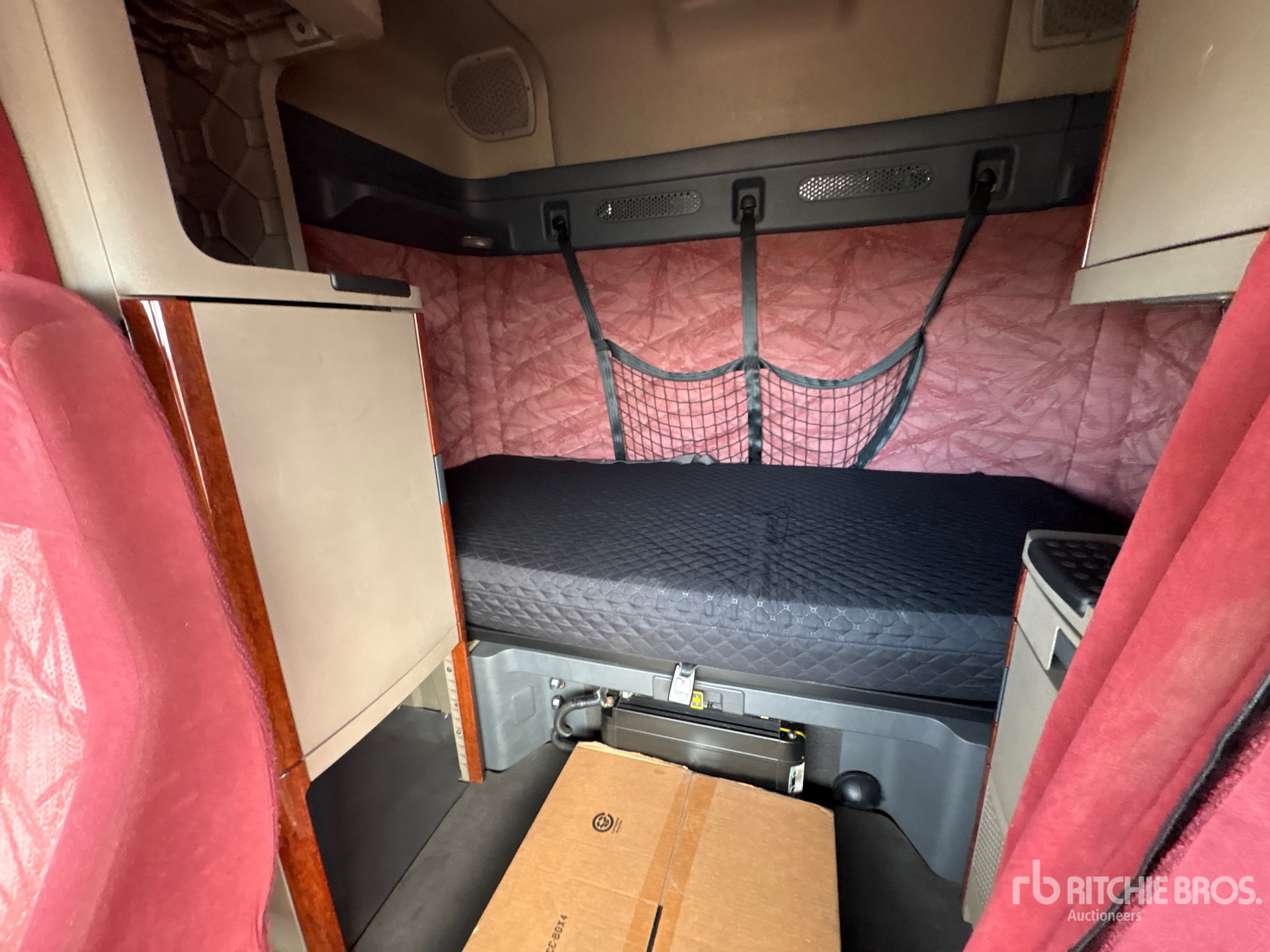 2019 Freightliner CASCADIA 125