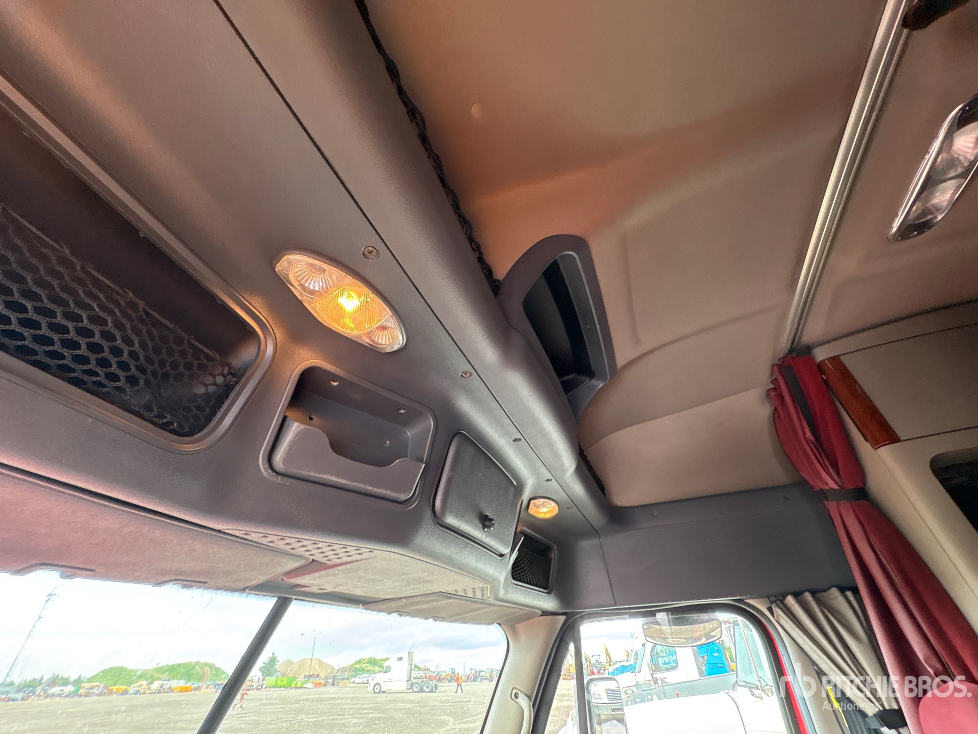 2019 Freightliner CASCADIA 125