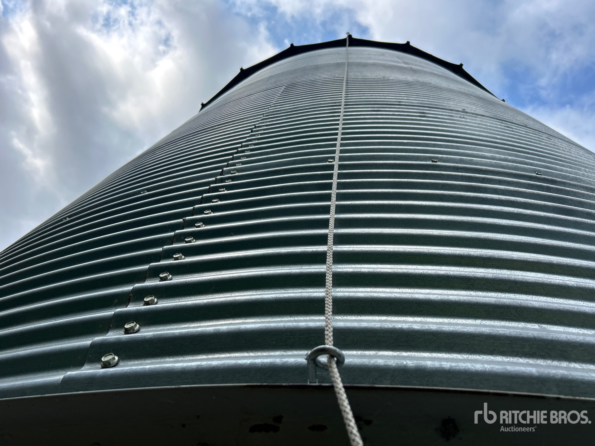 Westeel +/- 2000 BU 6 RING HOPPER