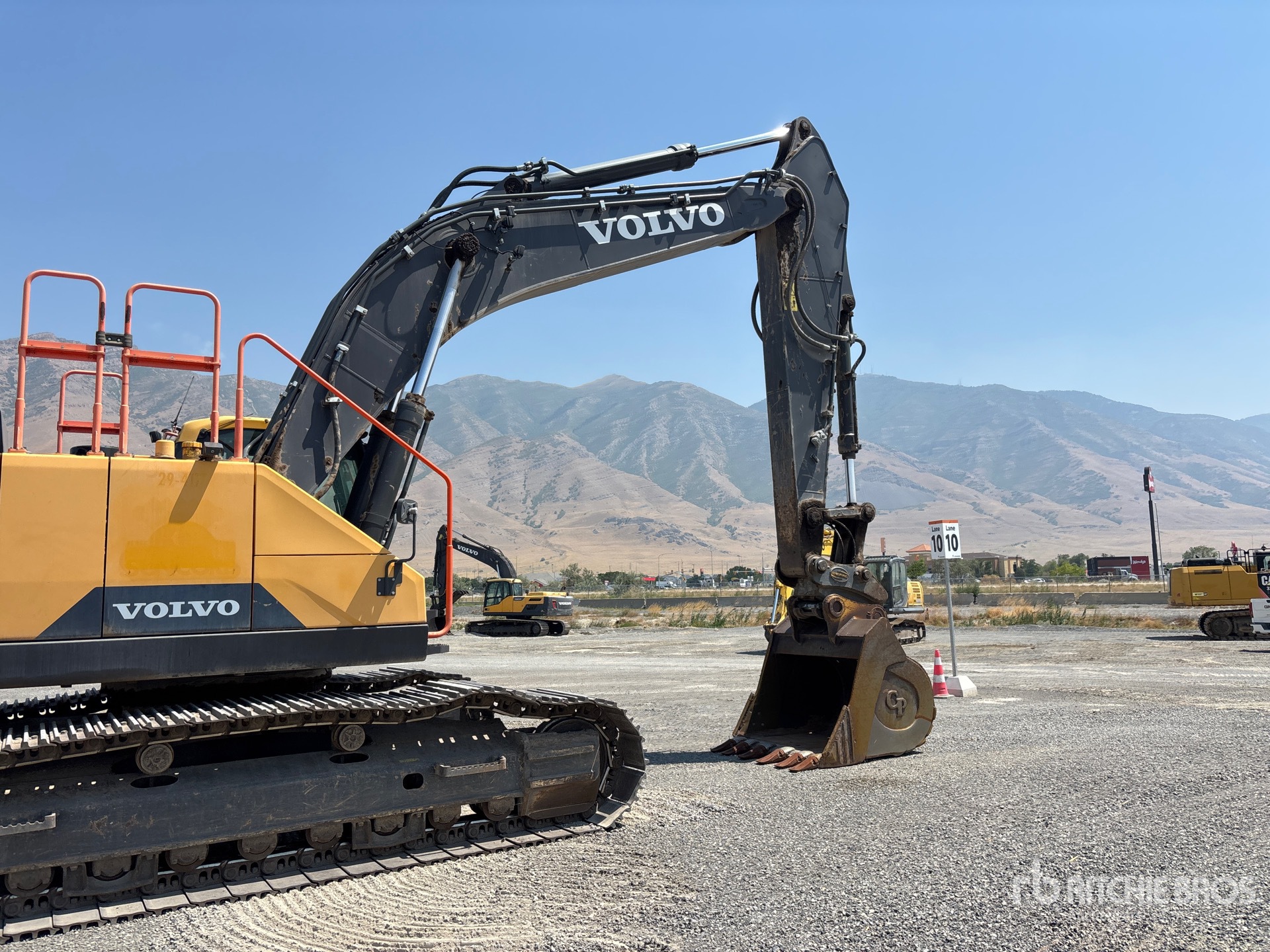 2015 Volvo EC380ELR