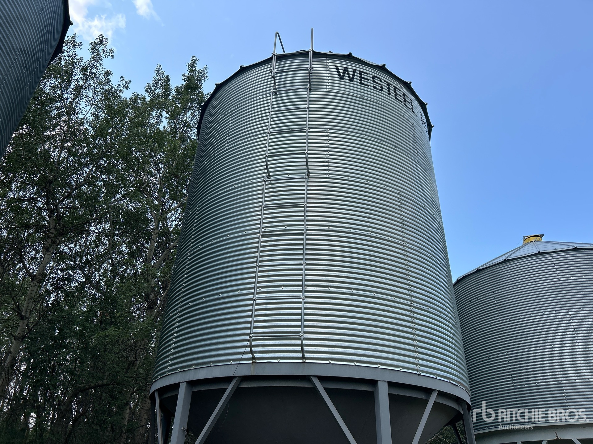 Westeel +/- 2000 BU 6 RING HOPPER