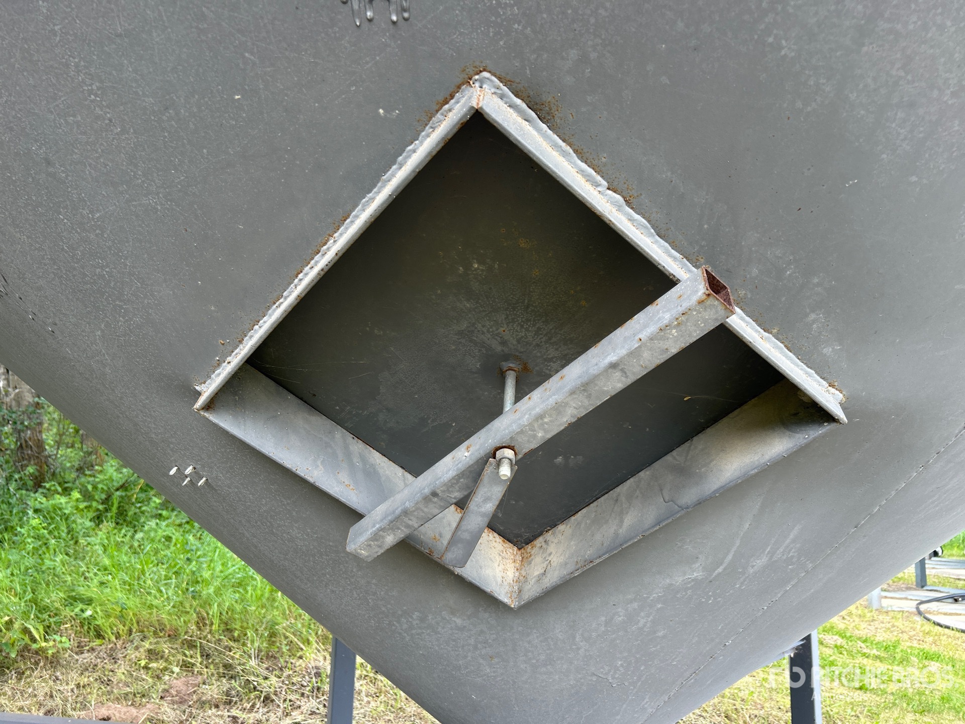 Westeel +/- 2000 BU 6 RING HOPPER