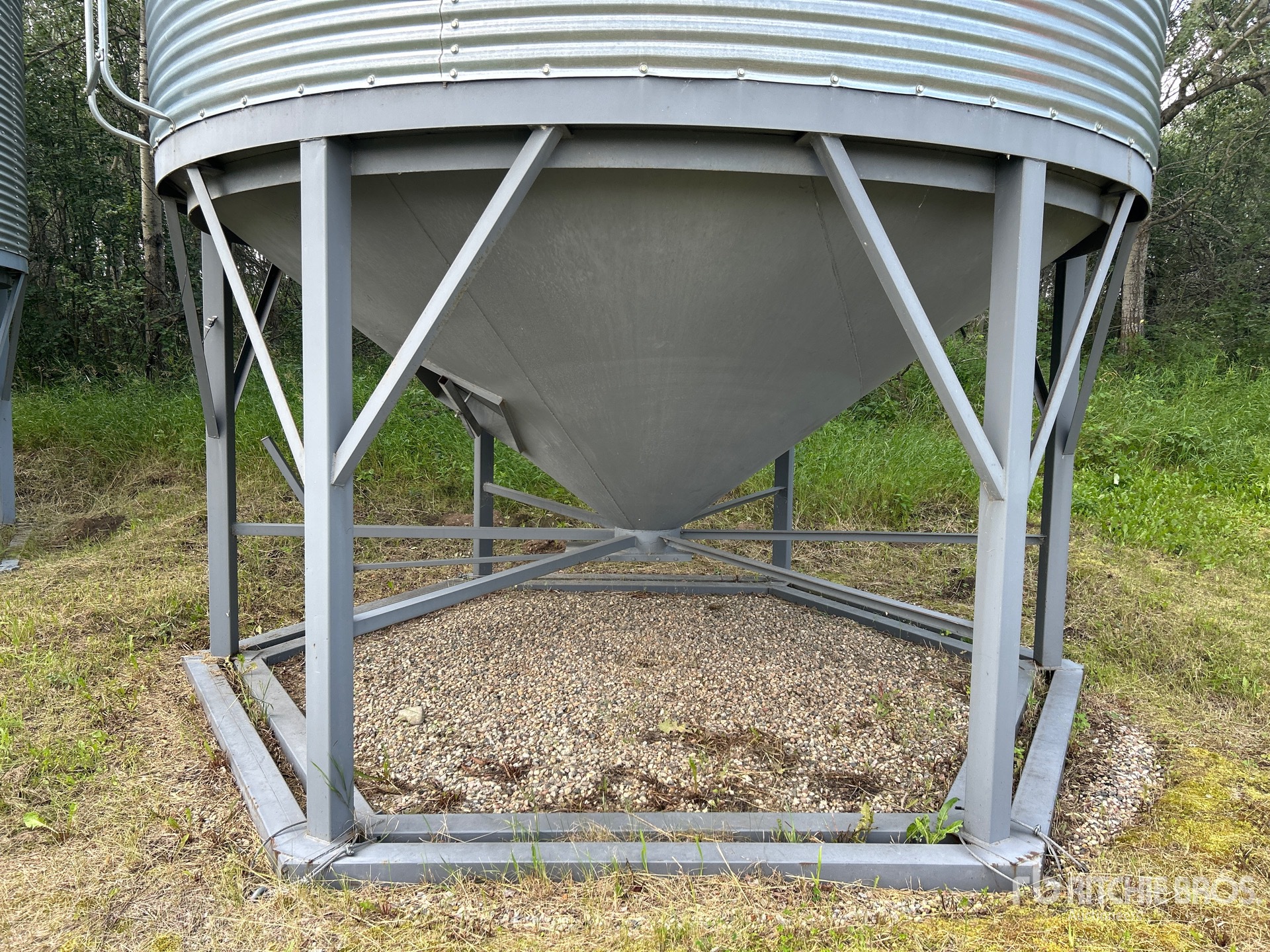 Westeel +/- 2000 BU 6 RING HOPPER