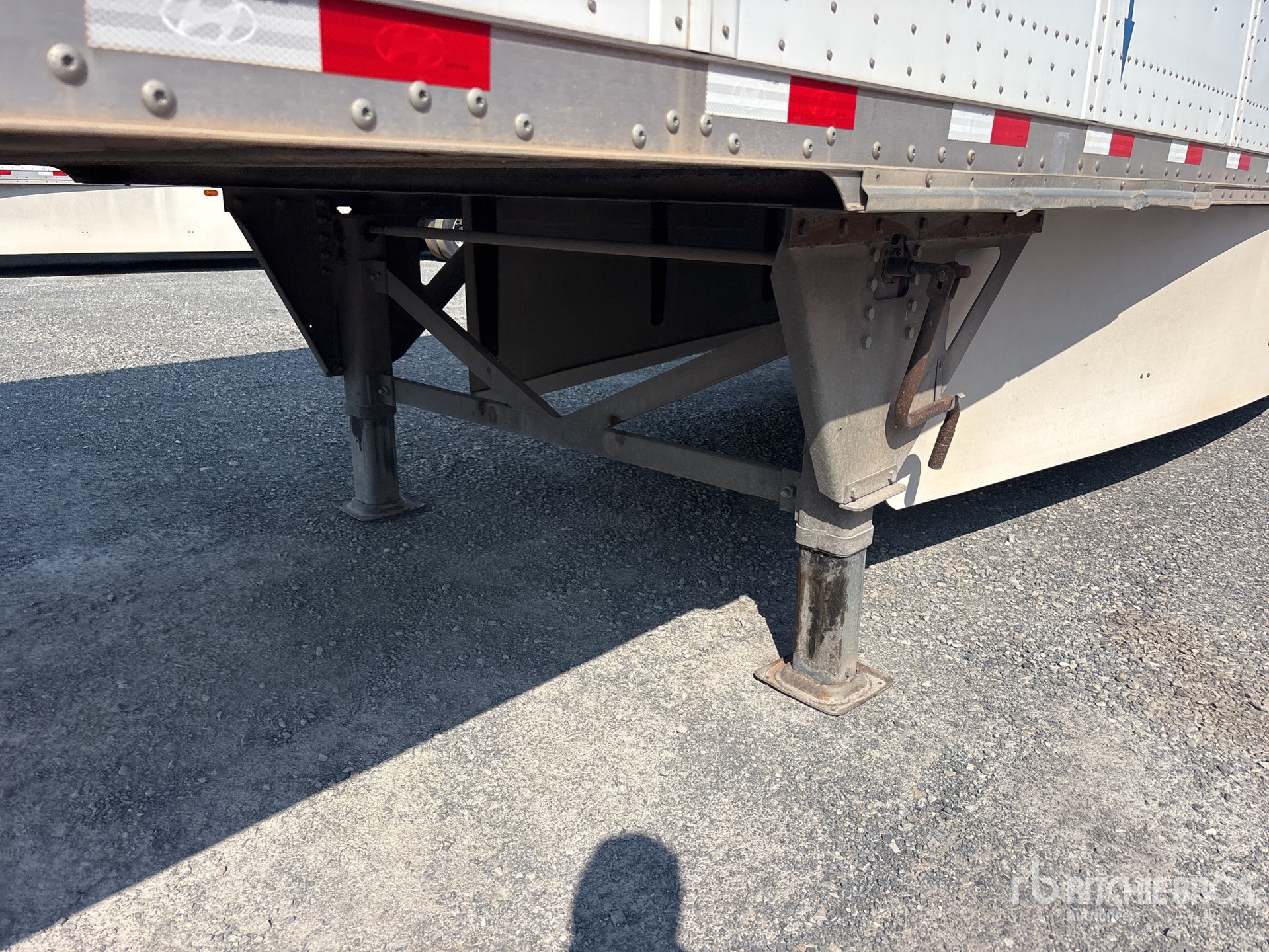 2017 Hyundai 53 ft x 96 in T/A