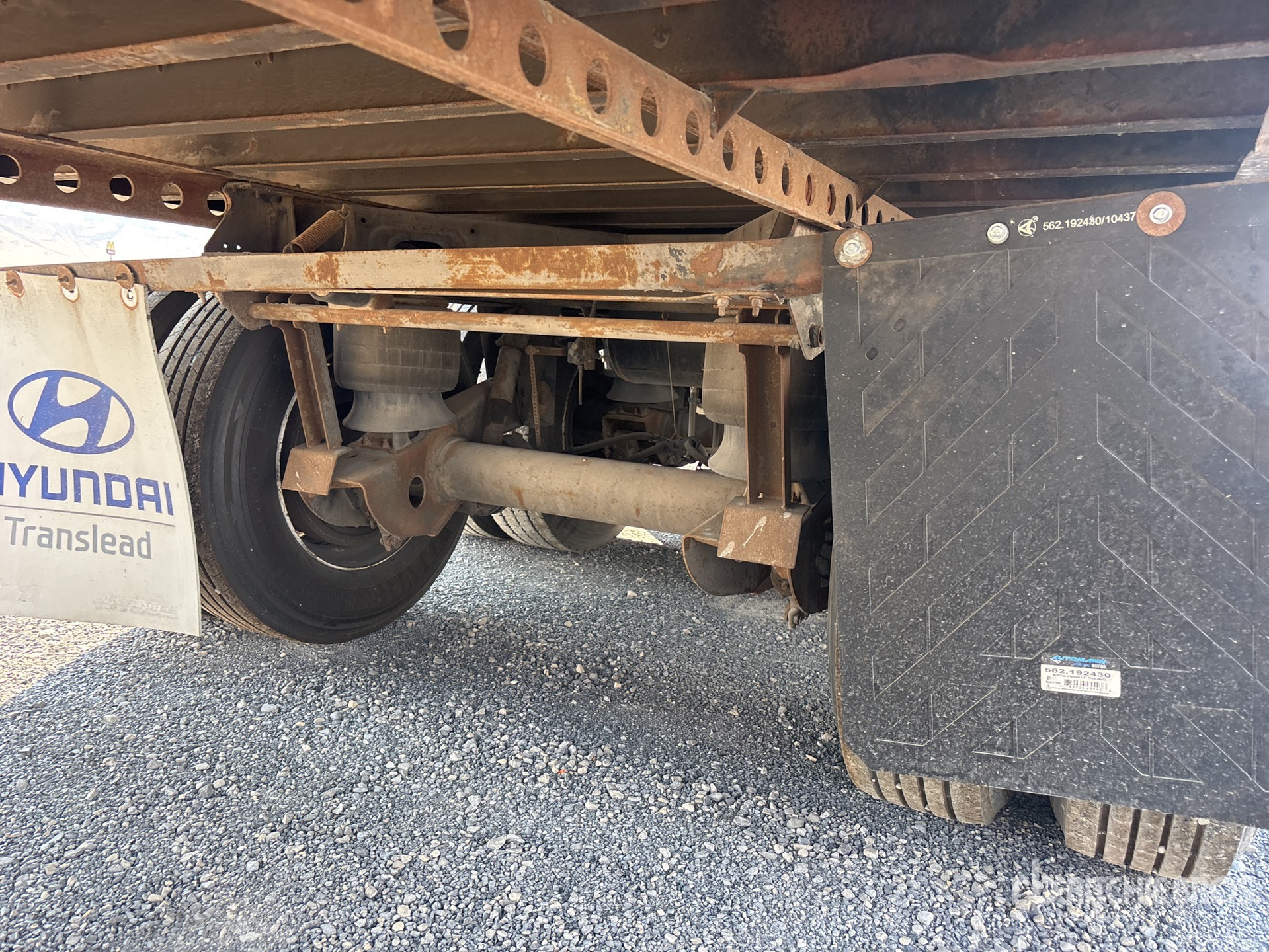 2017 Hyundai 53 ft x 96 in T/A