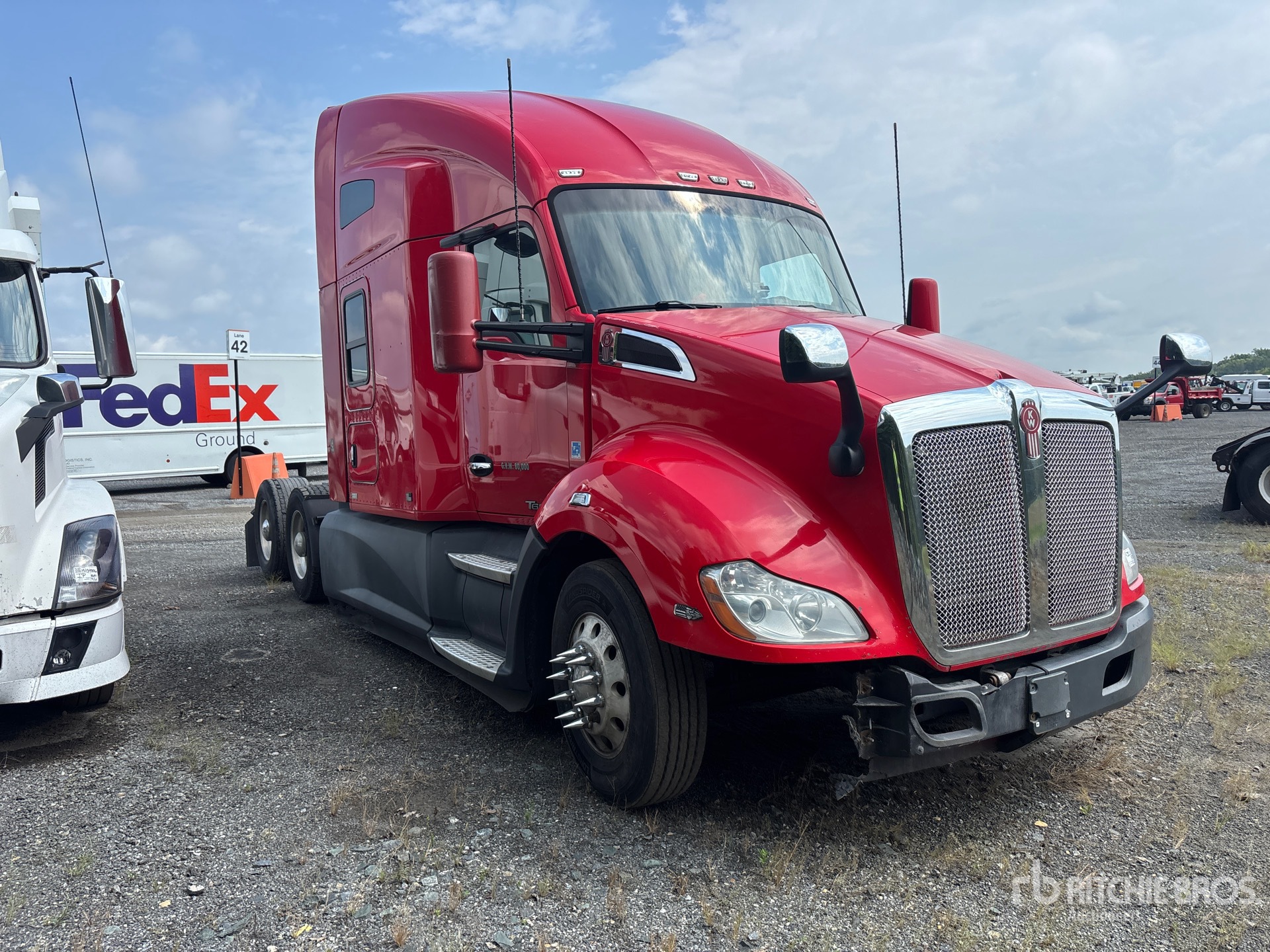General Appearance with Picture, Right Front Corner