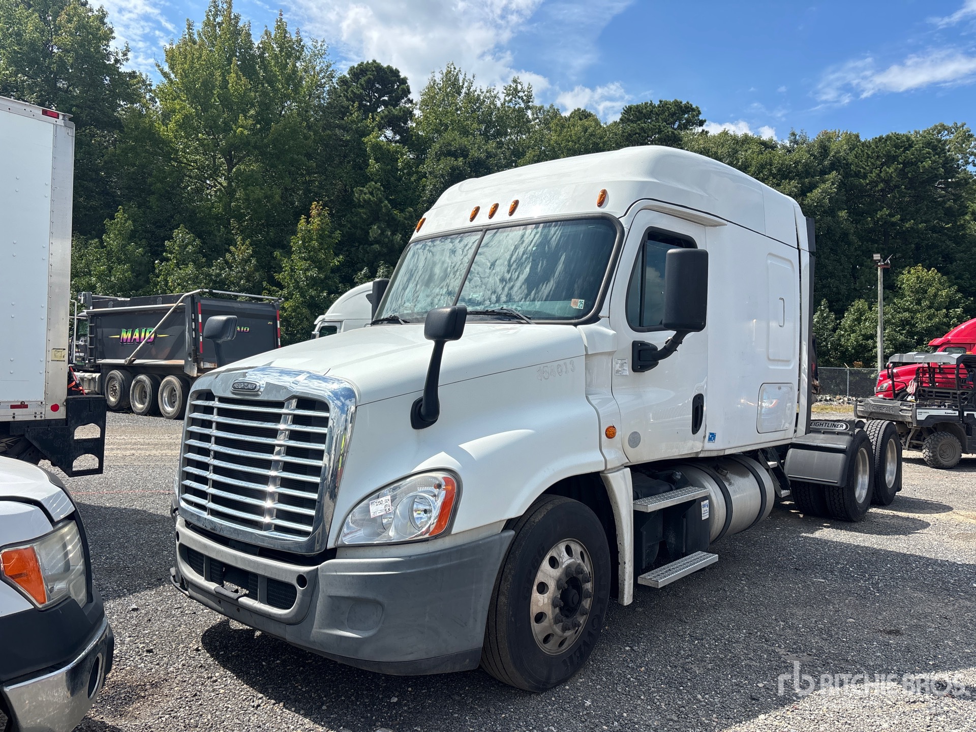 2017 Freightliner CASCADIA 113