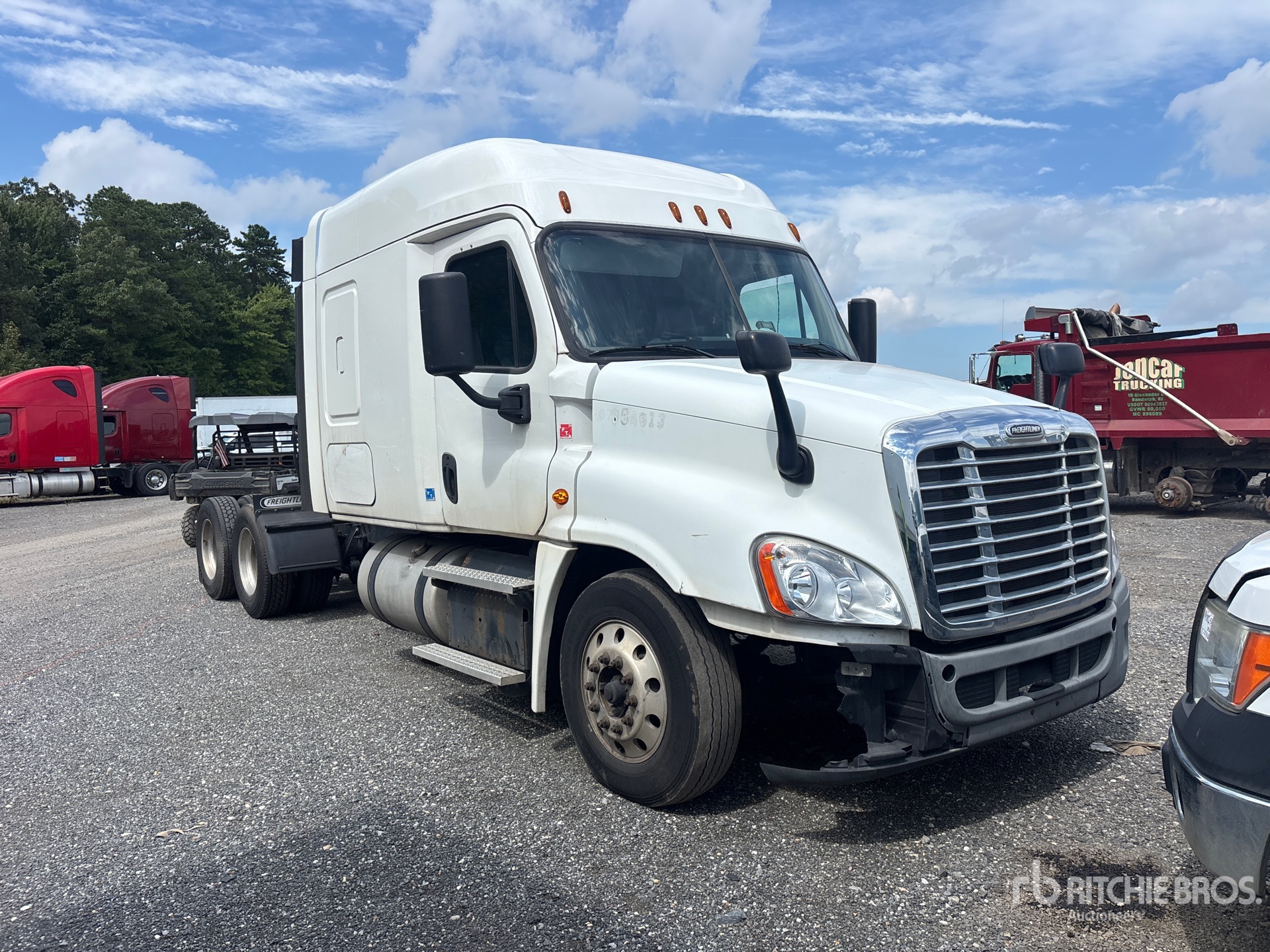 2017 Freightliner CASCADIA 113