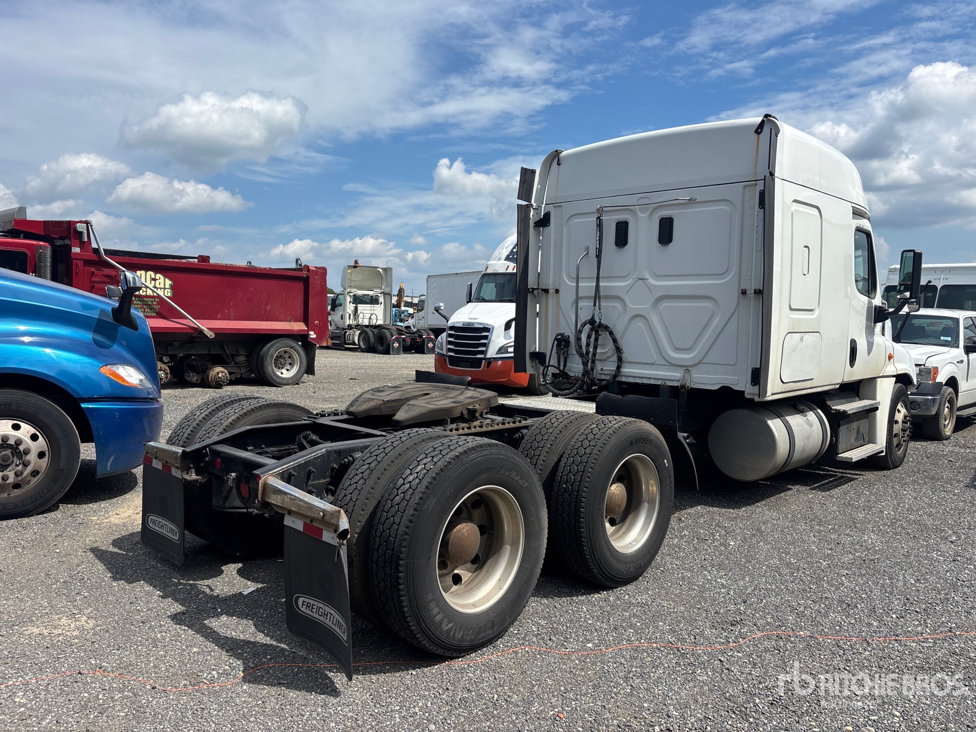 2017 Freightliner CASCADIA 113