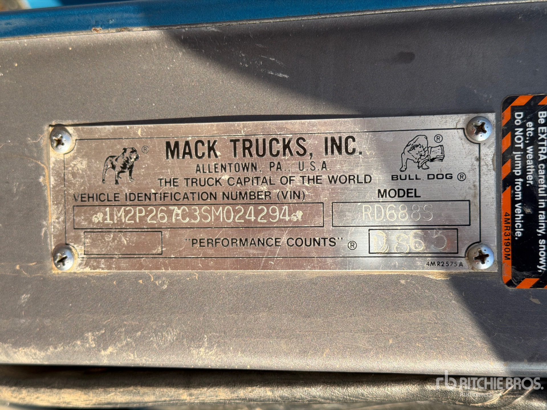 1995 Mack RD600