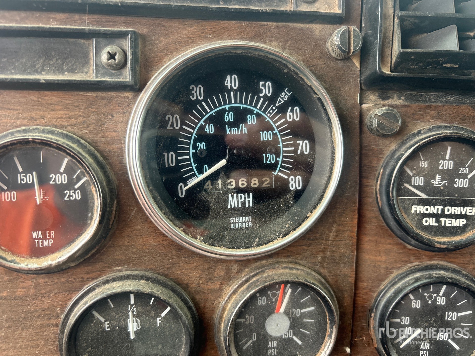 General Appearance with Hour Meter / Odometer