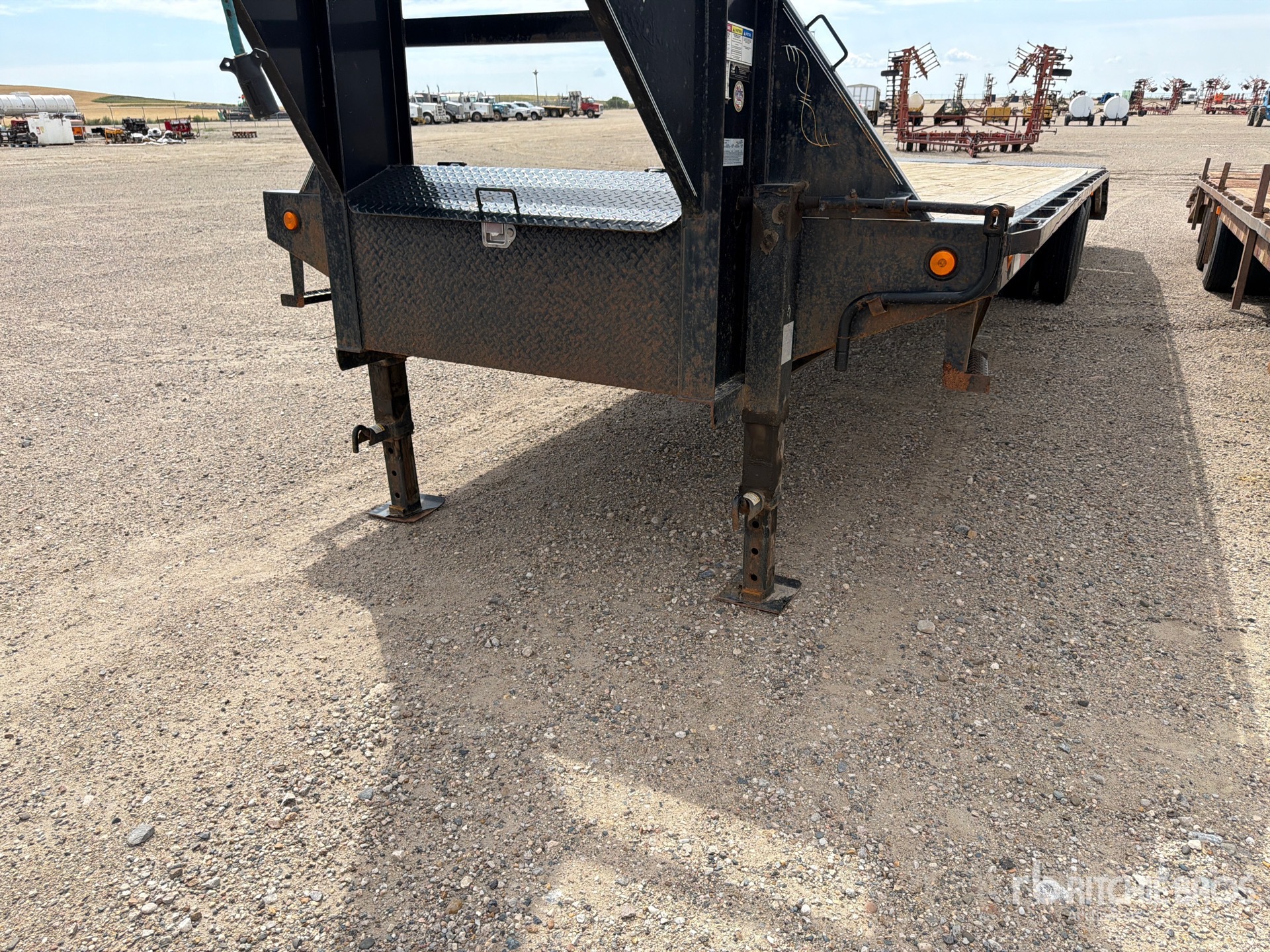2019 Pj Trailers 32 ft T/A Gooseneck