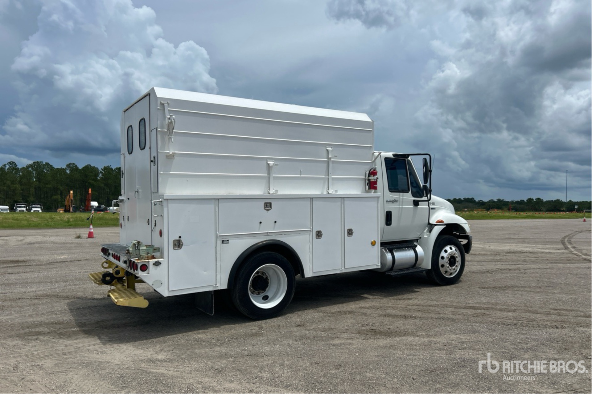 2011 International 4300