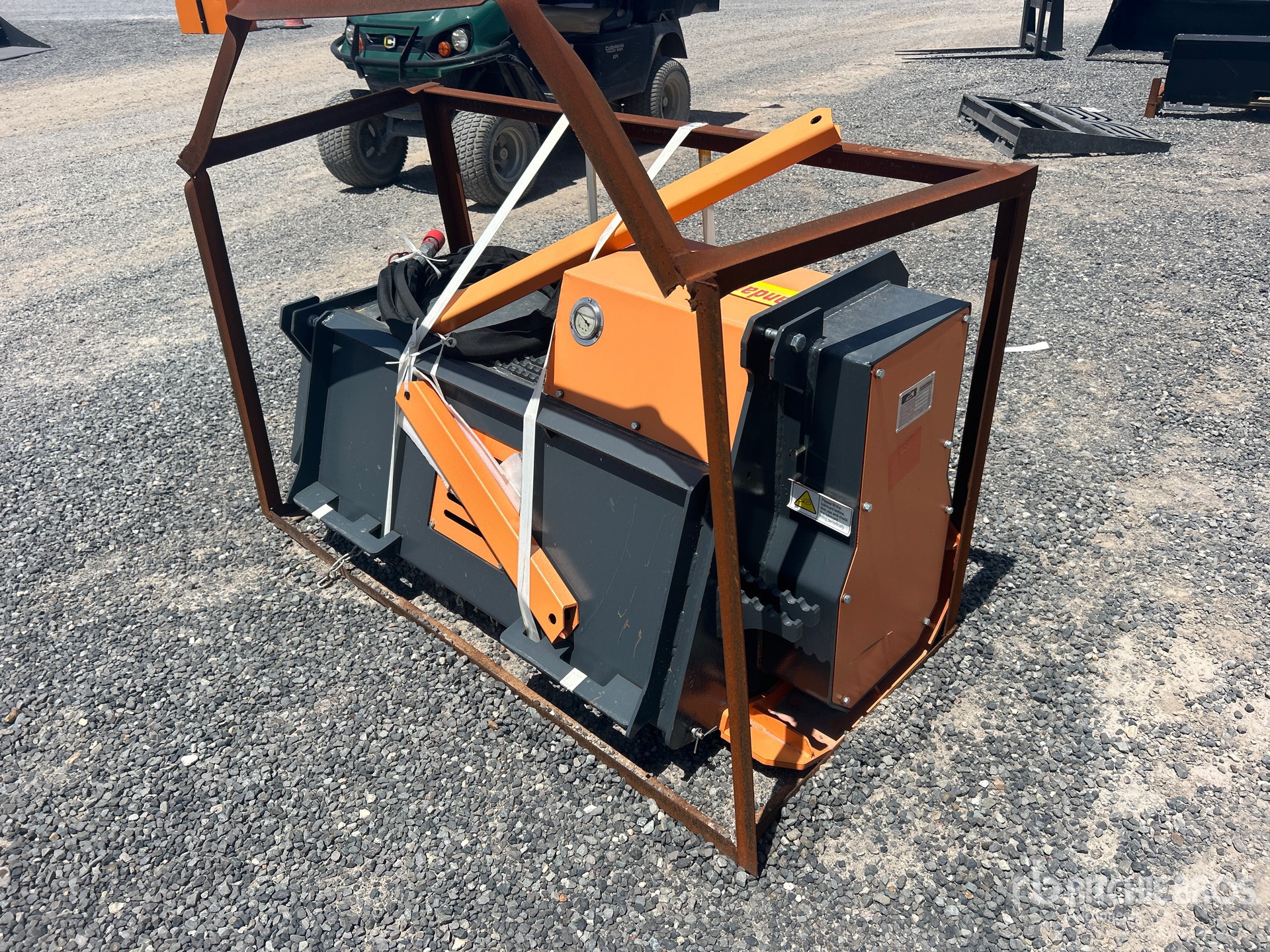 General Appearance with Picture, Right Rear Corner