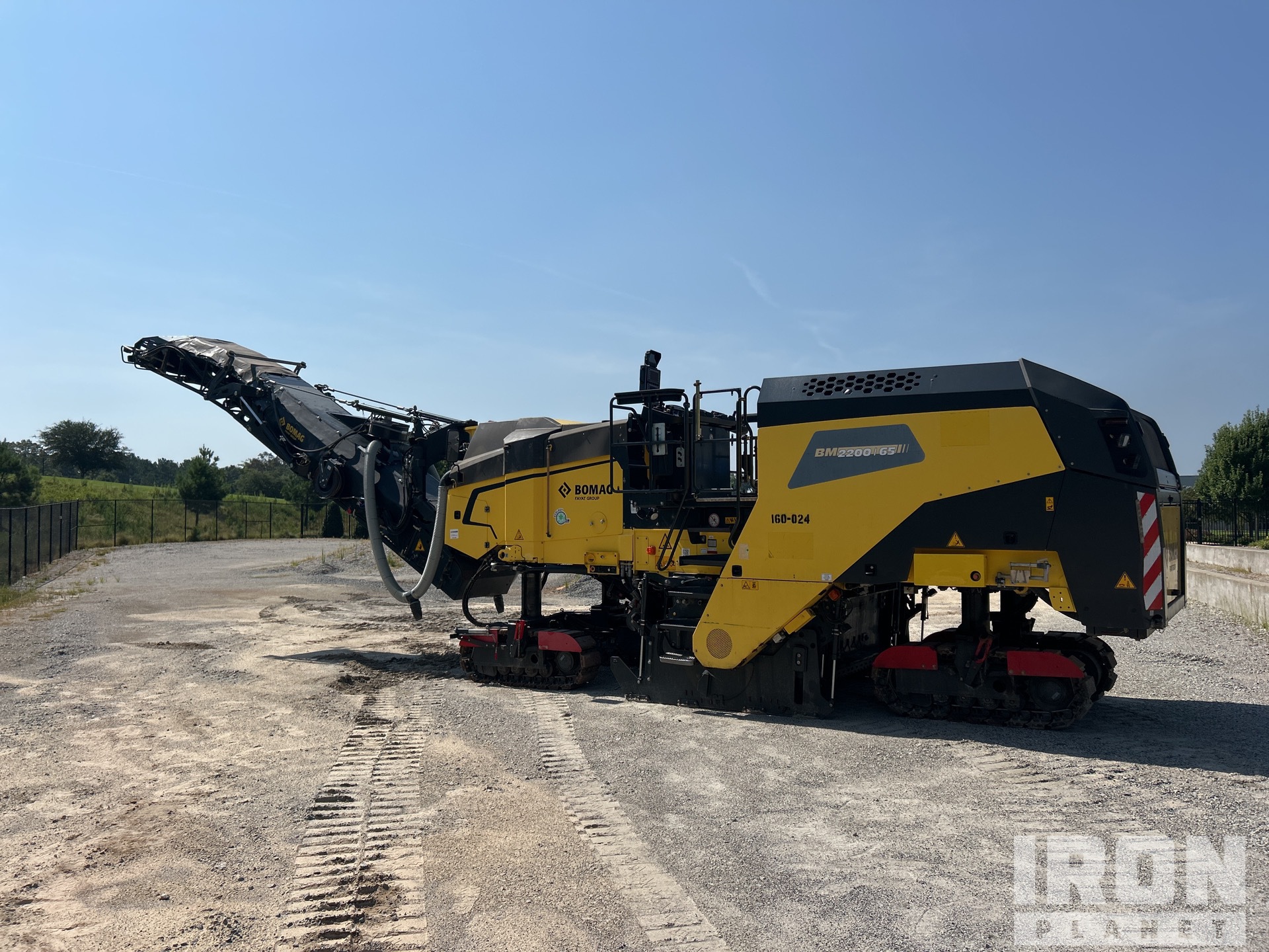 2022 Bomag BM2200/65
