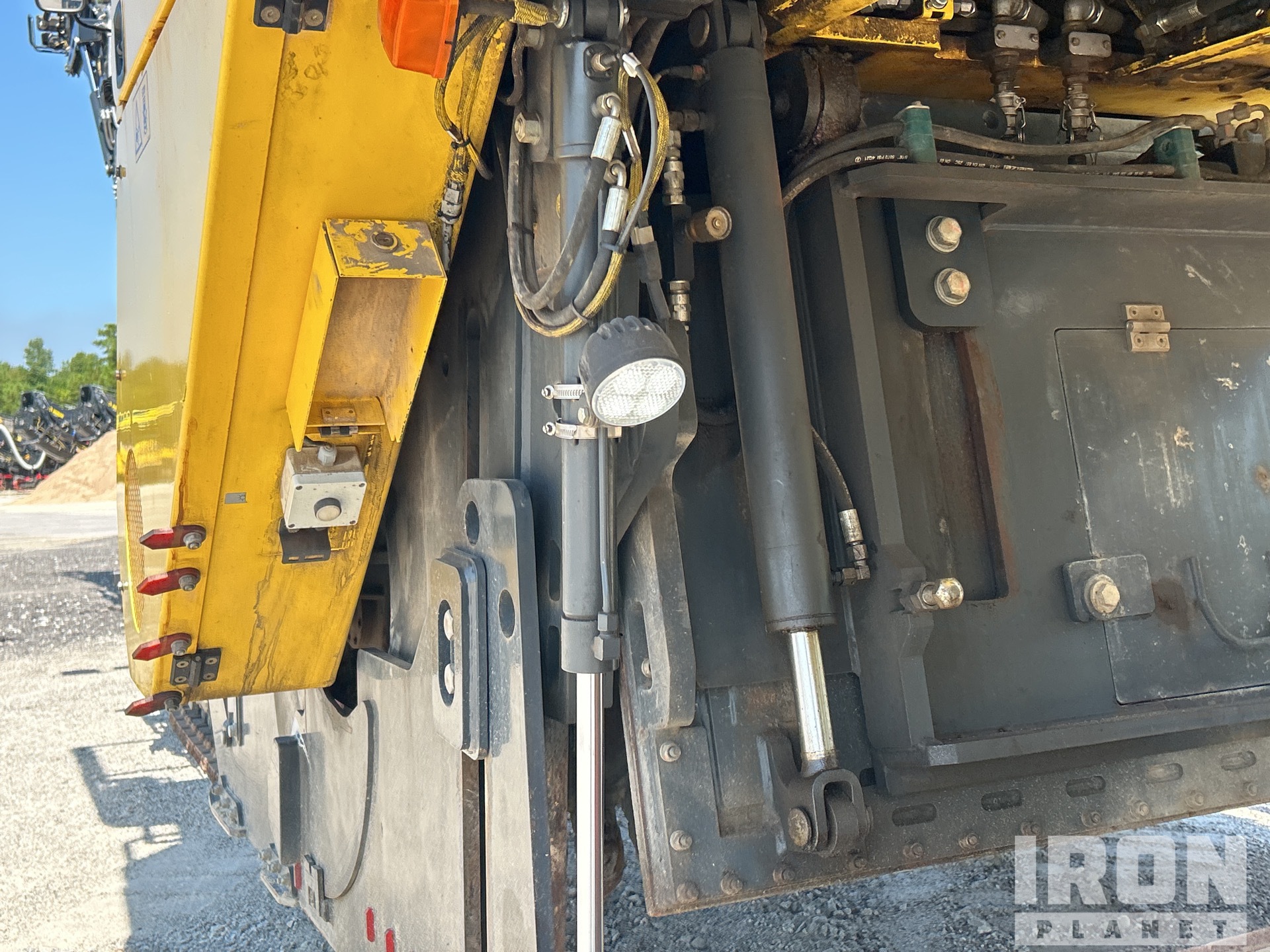 2022 Bomag BM2200/65