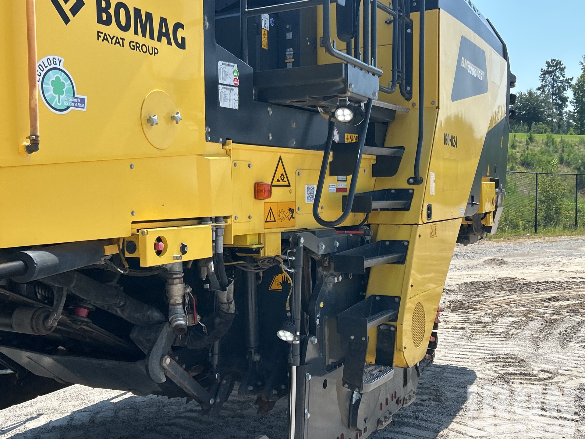 2022 Bomag BM2200/65