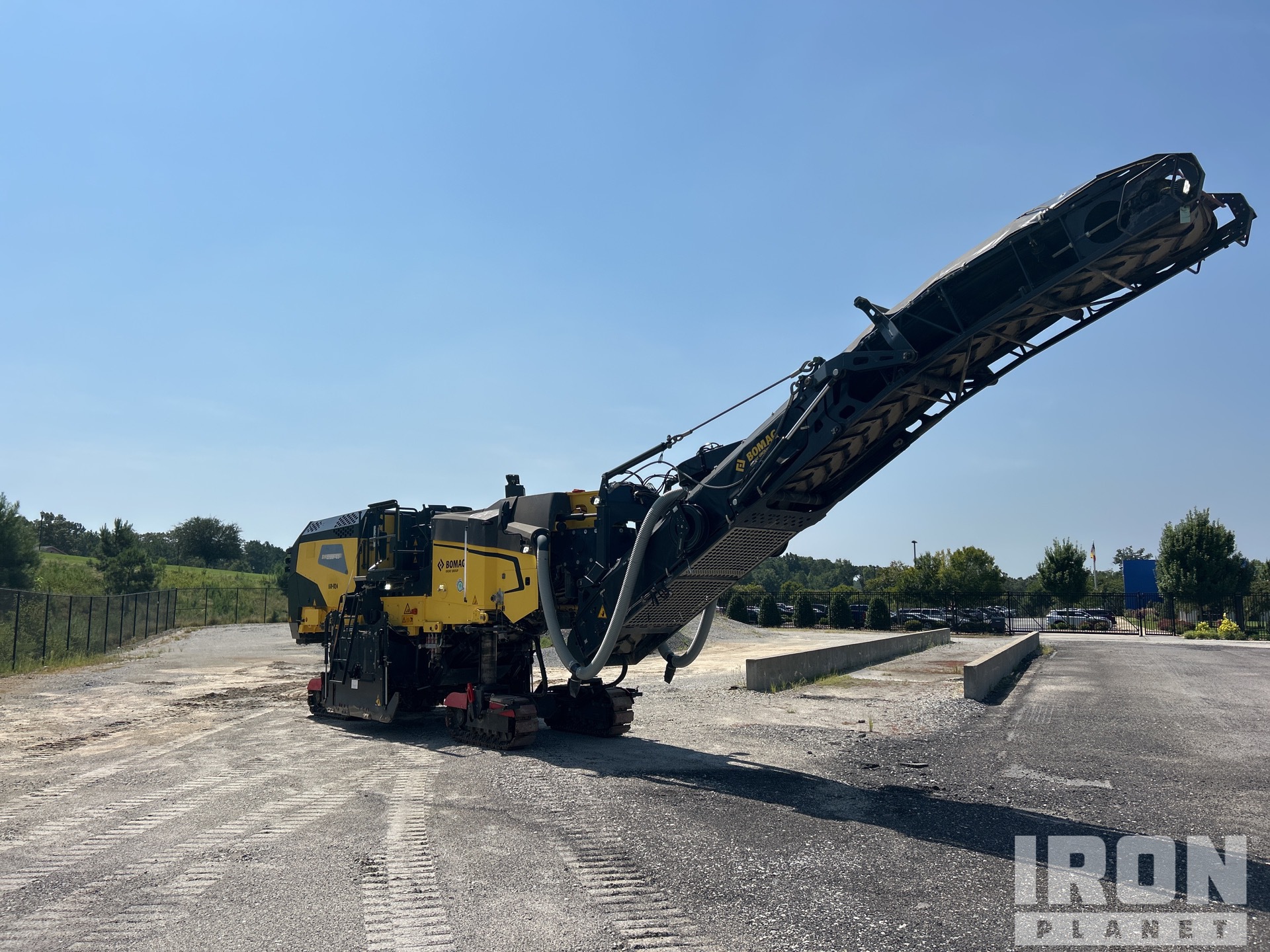 2022 Bomag BM2200/65