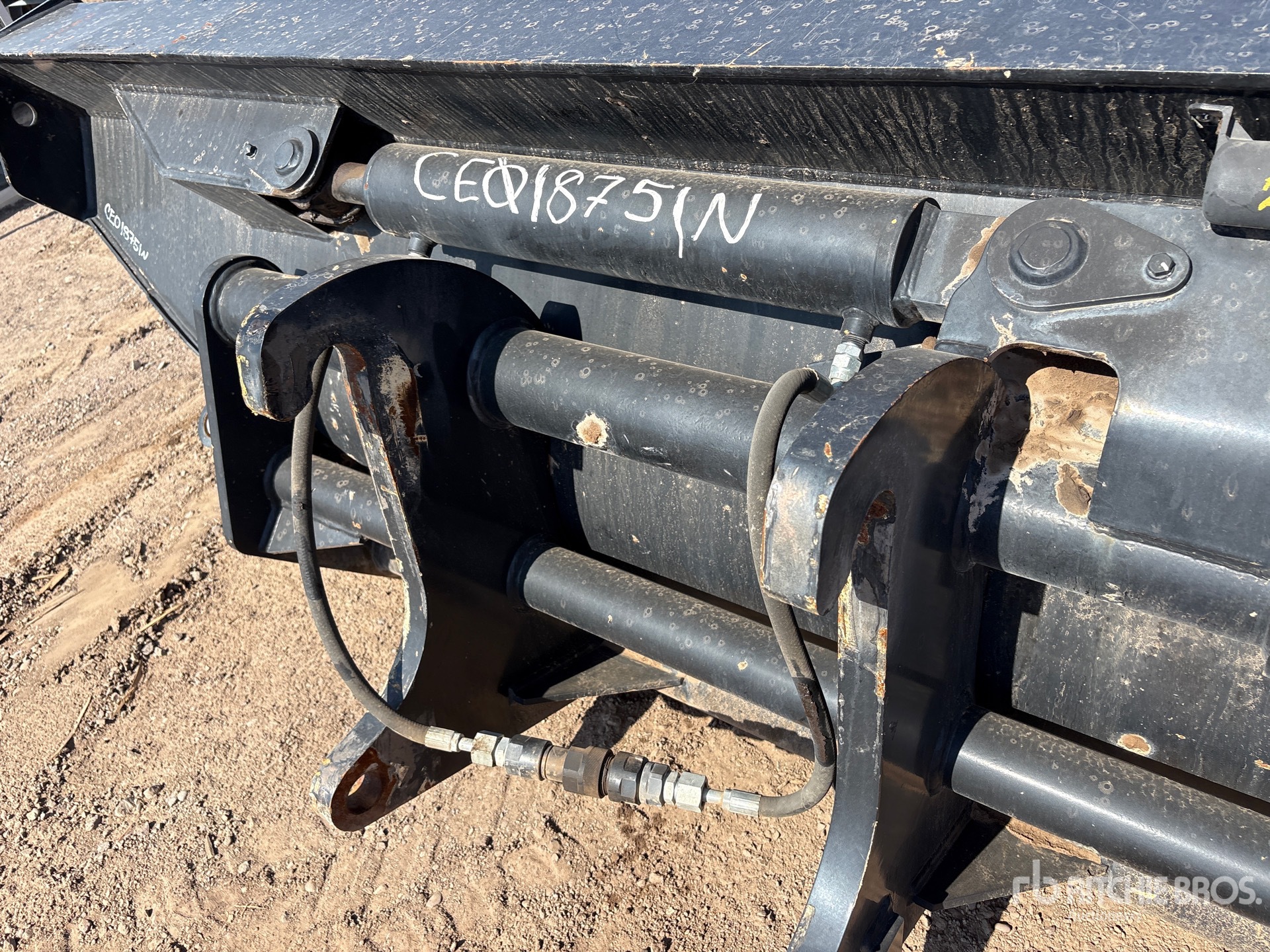 2021 Caterpillar 107 in 0.96 m3 Side Dump - Fits ...