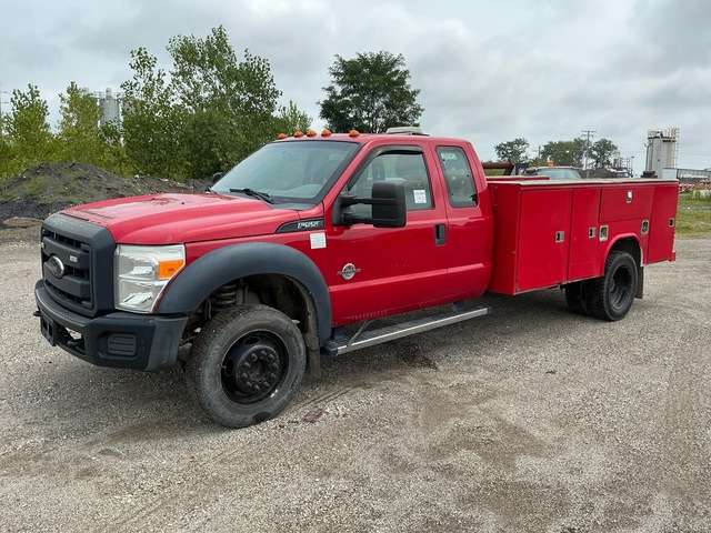 2015 Ford F-550 XL 4x2 Extended Cab Utility Truck