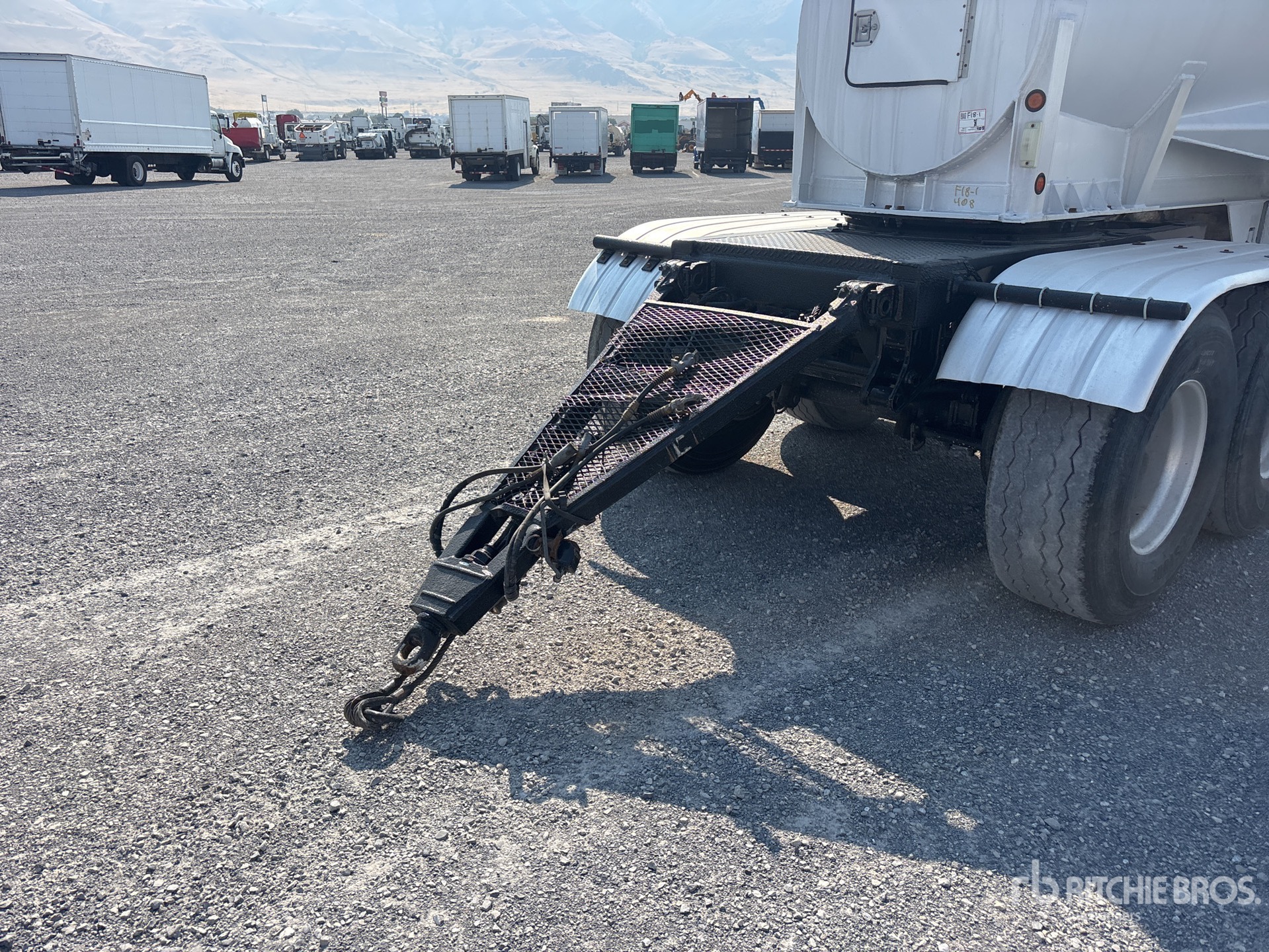 2008 Vantage 36 ft 5/Axle Dog Spread Axle Tu ...