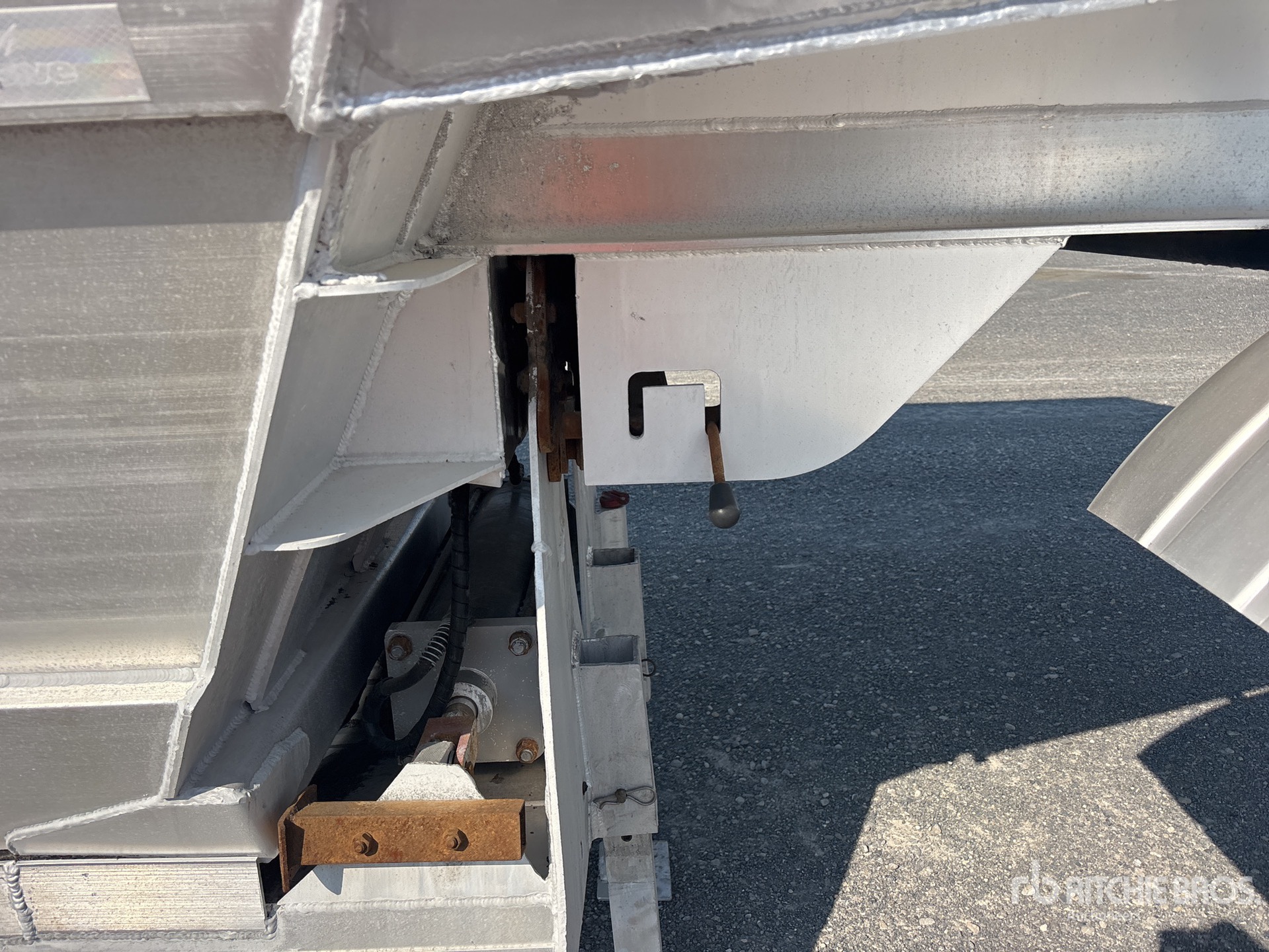 2008 Vantage 36 ft Tri/A Lead Aluminum