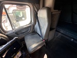 Cab with Seats/armrests