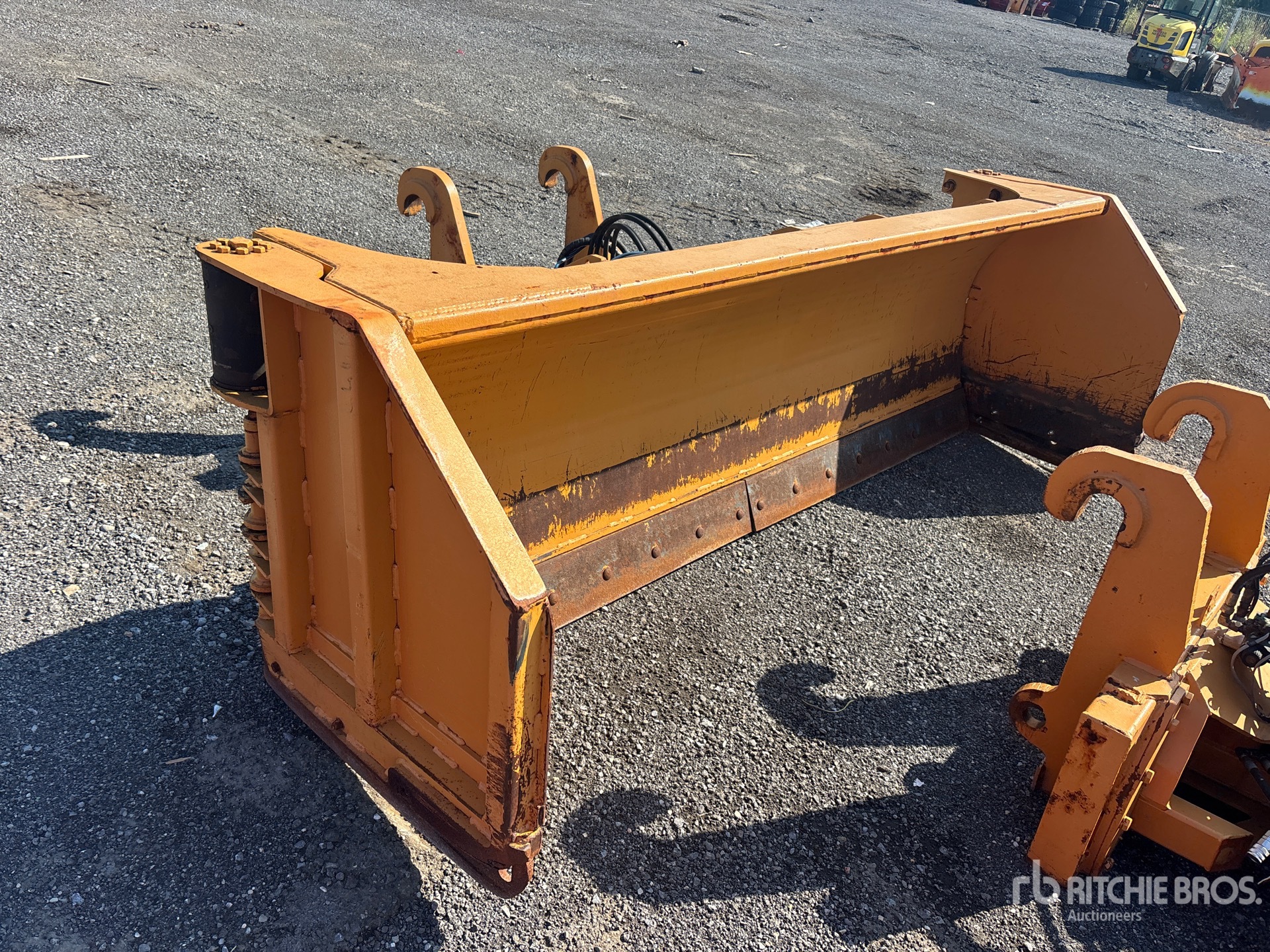 Hla Snow SB5200