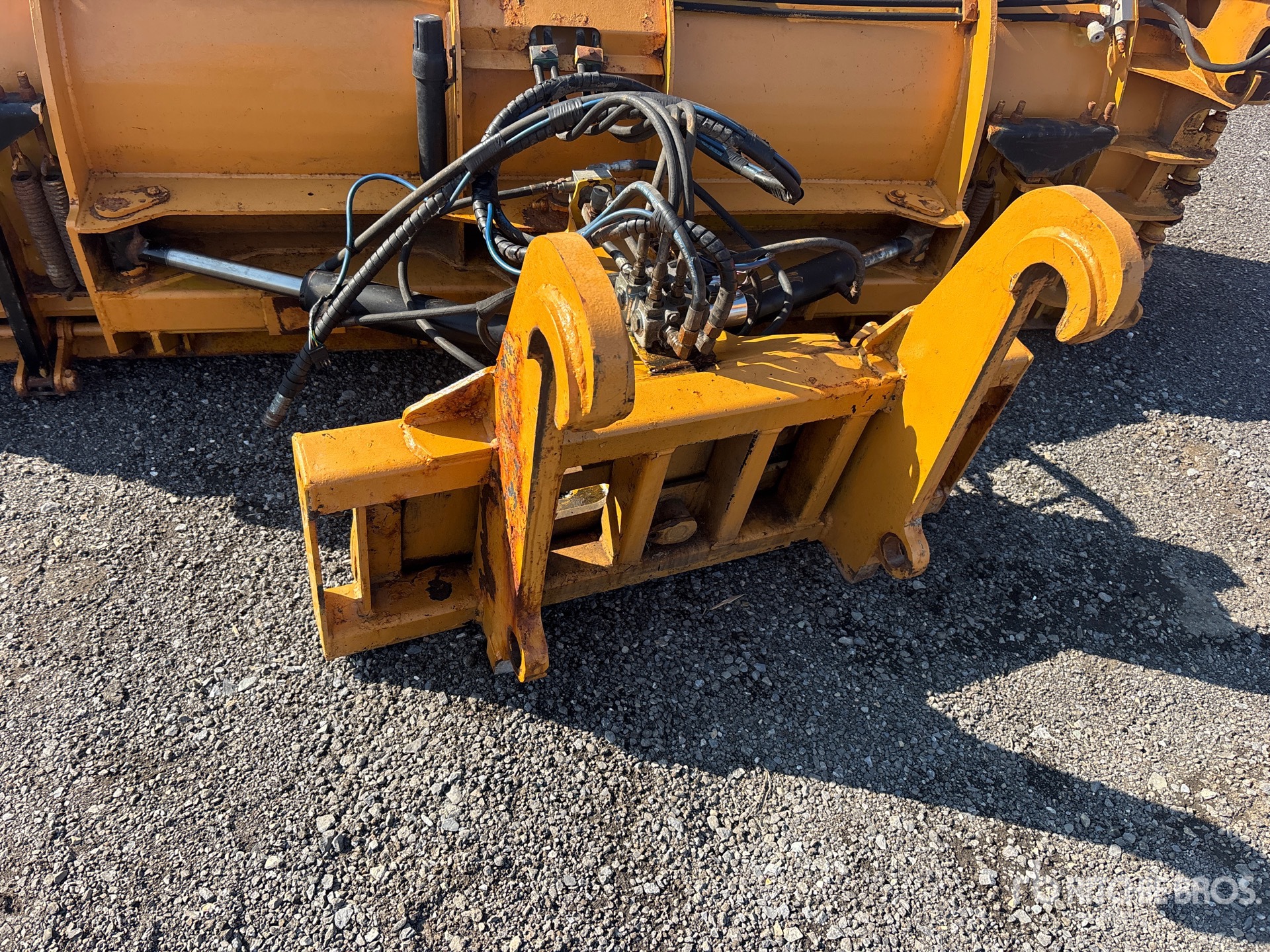 Hla Snow SB5200
