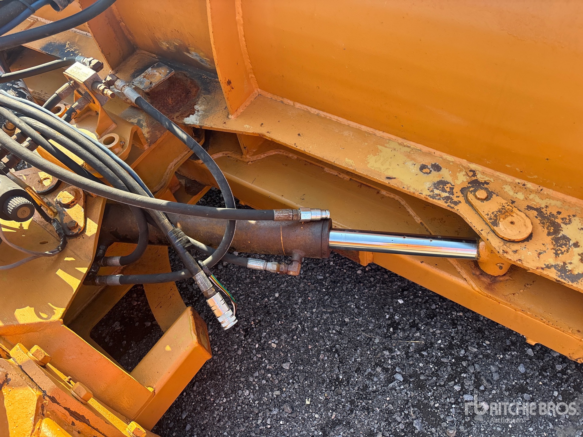 Hla Snow SB5200