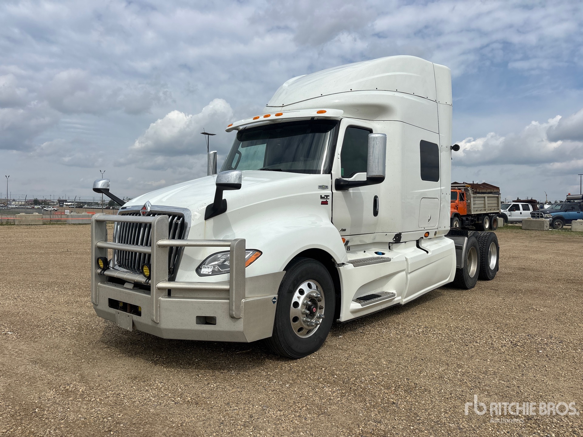 2019 International LT625