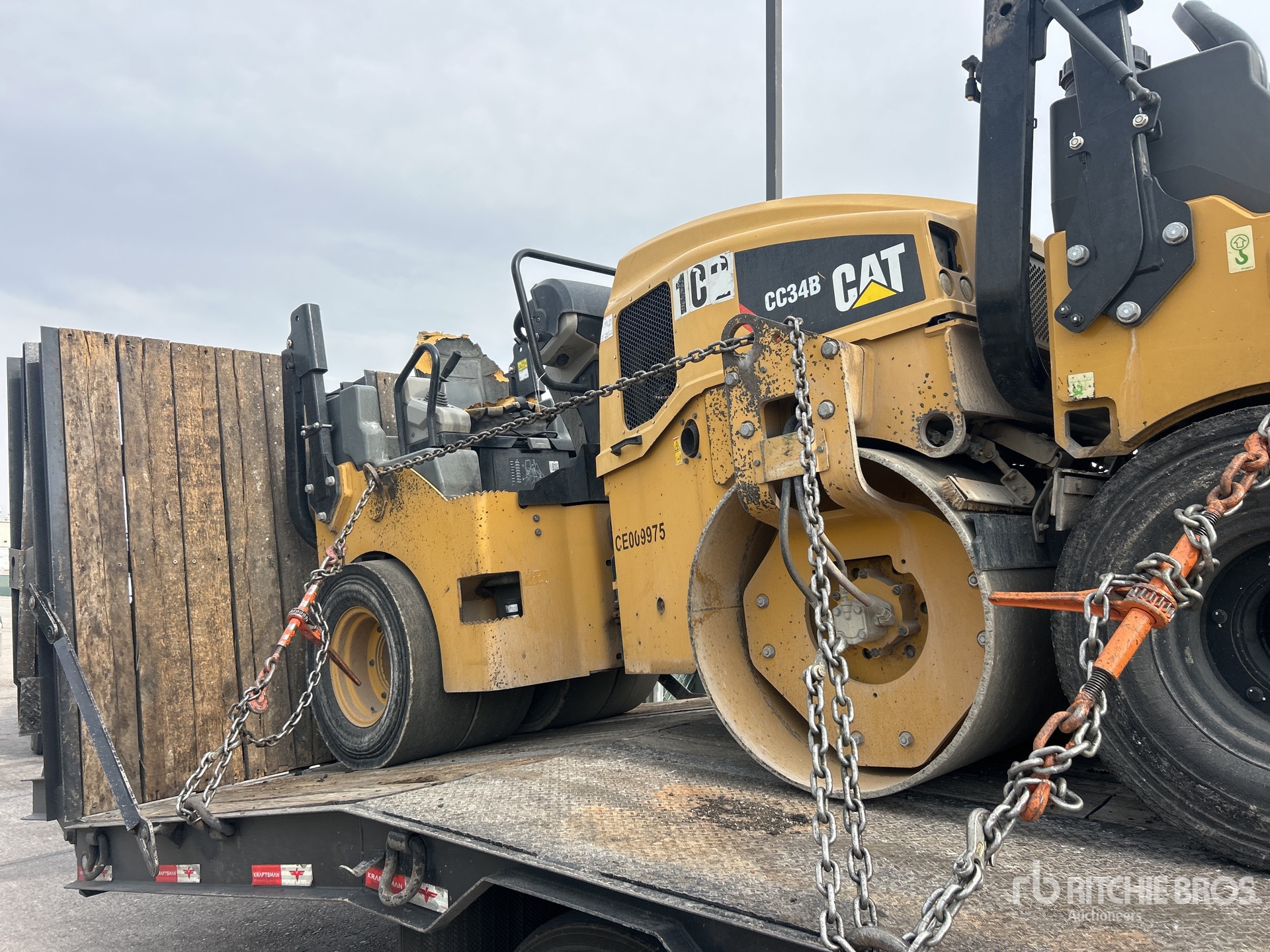 2019 Caterpillar CC-34B