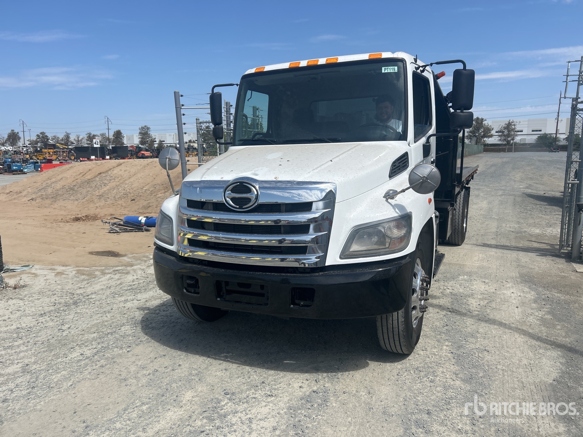 2016 Hino 268