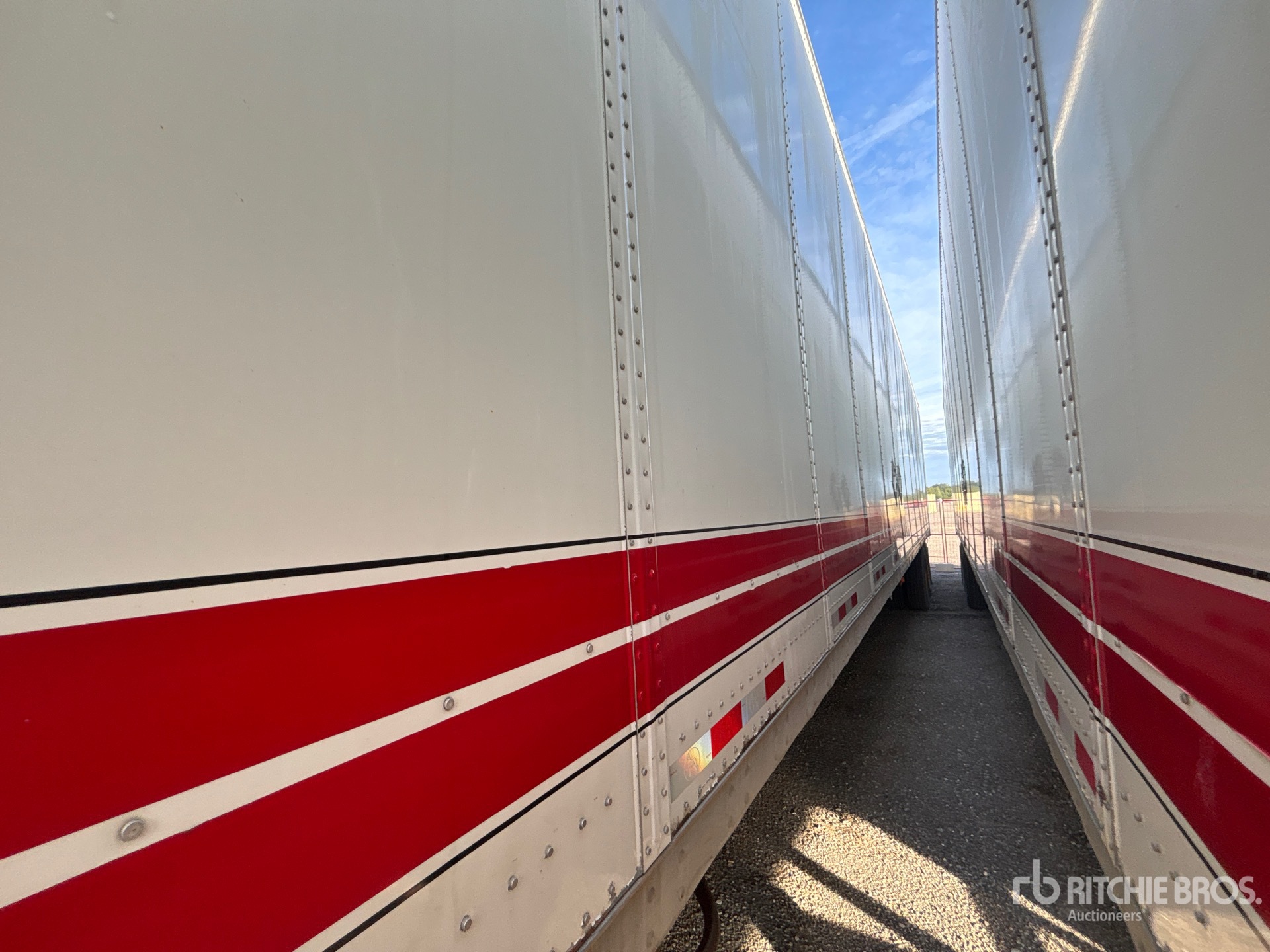 2013 Great Dane 53 FT X 102 IN T/A