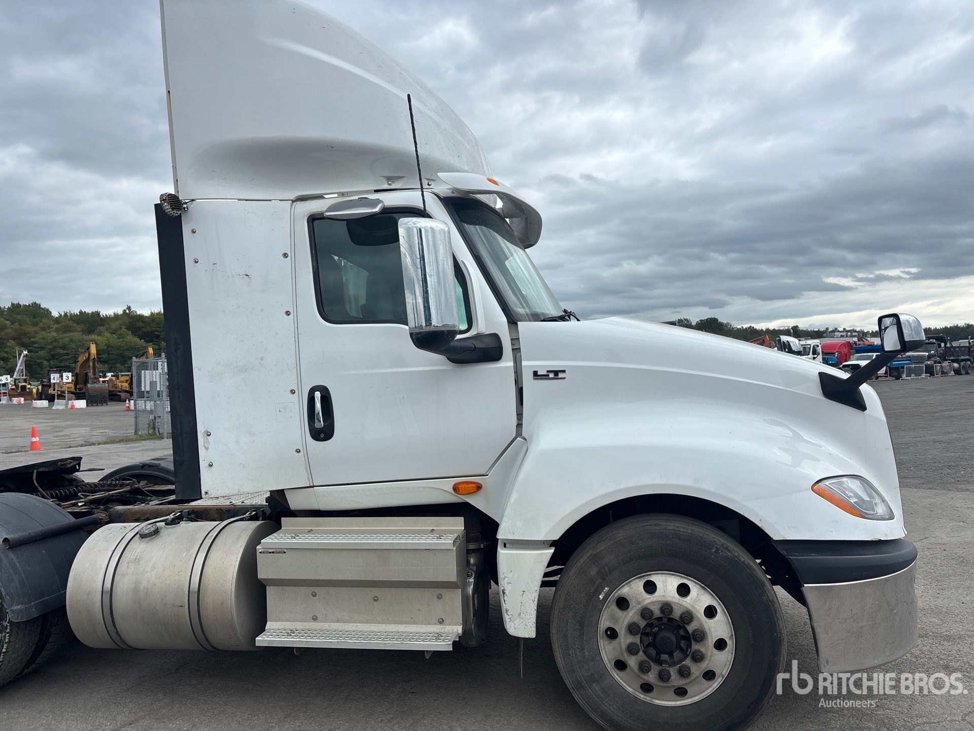 2018 International LT625