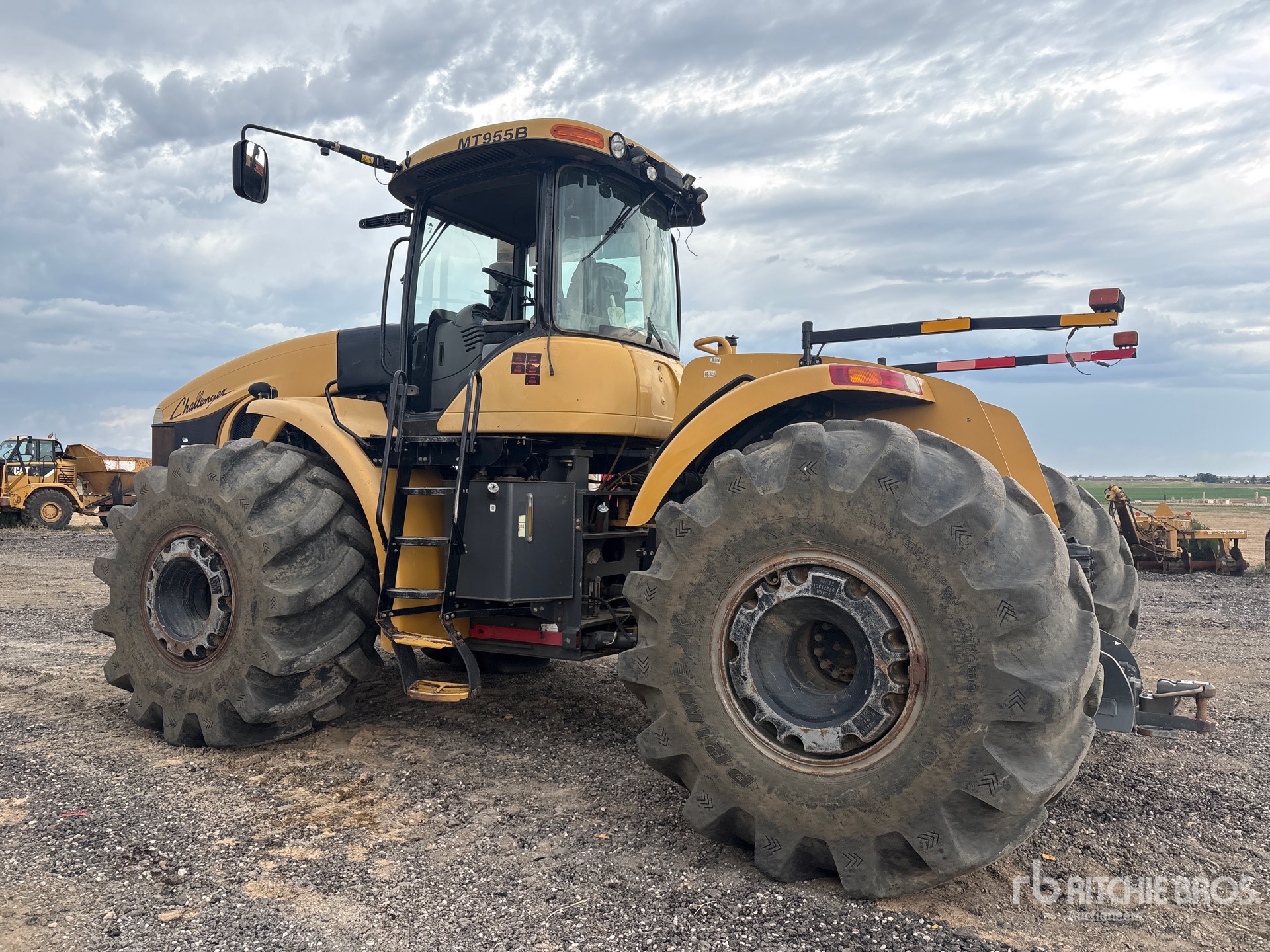 General Appearance with Foto, angolo posteriore sinistro