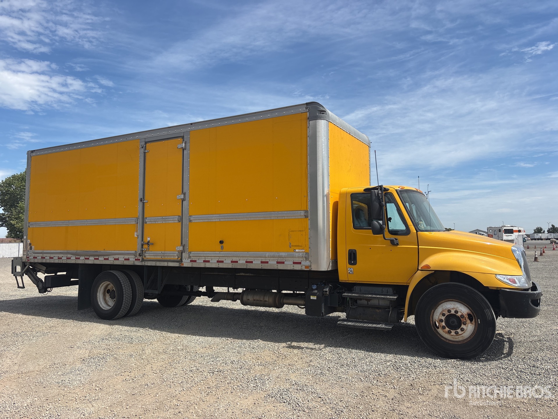 2016 International MA025
