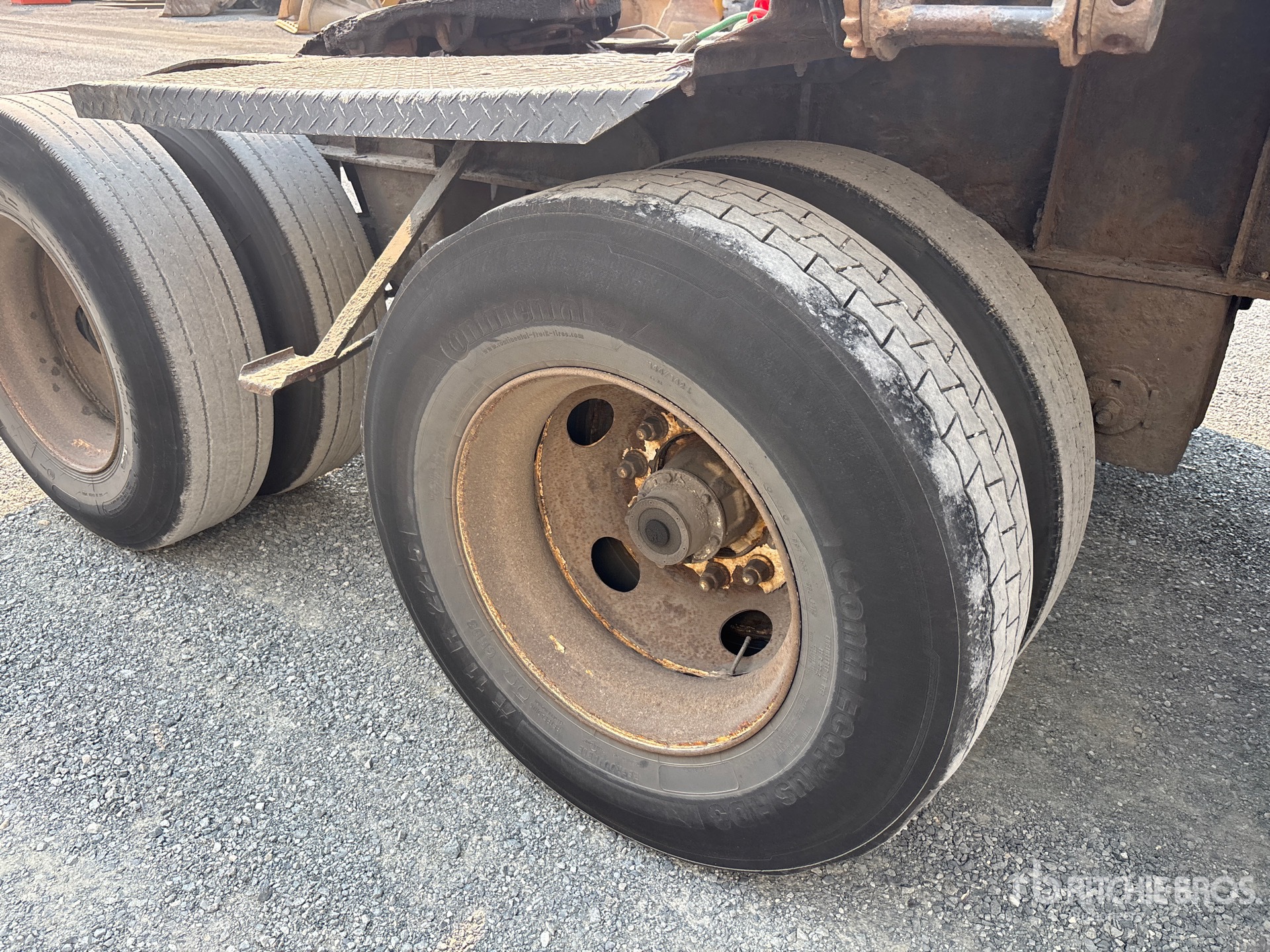2006 Load King 32 ft Super B-Train Lead