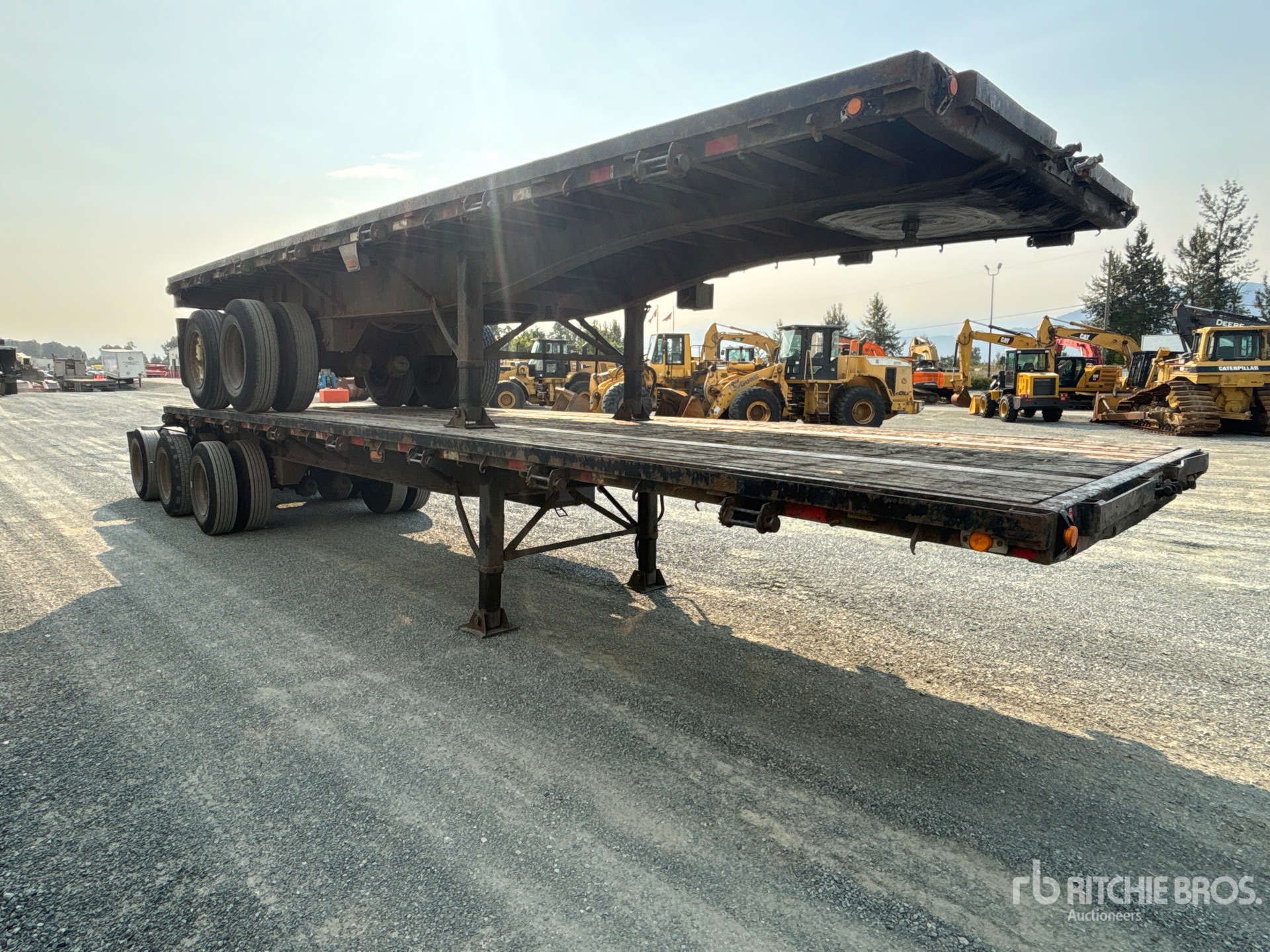 2006 Load King 32 ft Super B-Train Lead