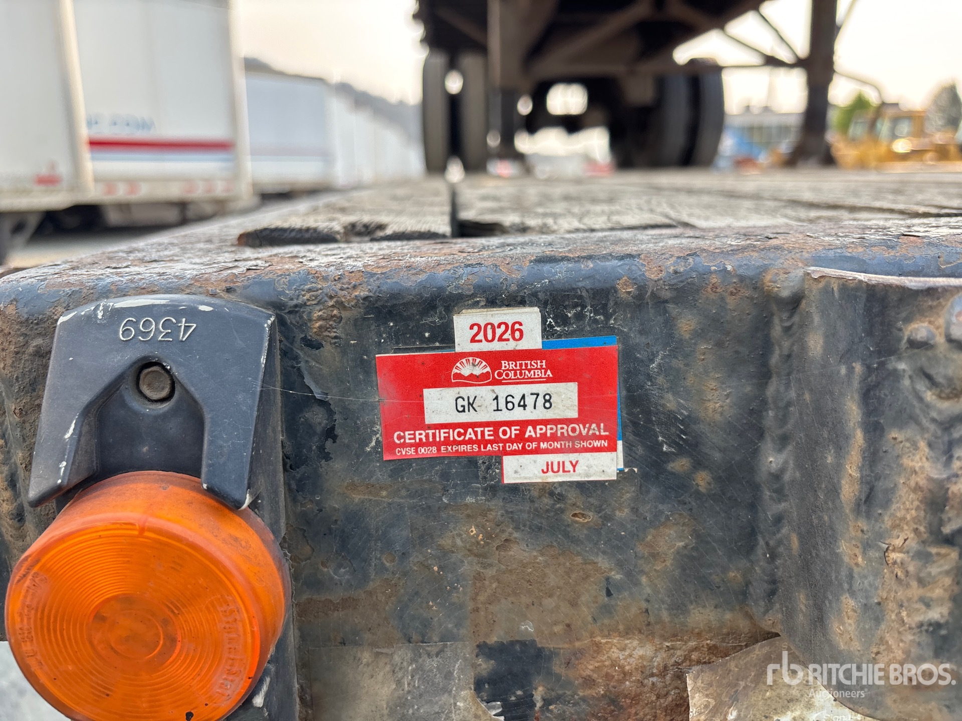 2006 Load King 32 ft Super B-Train Lead