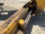 Hydraulics with Blade Side Shift Cylinders